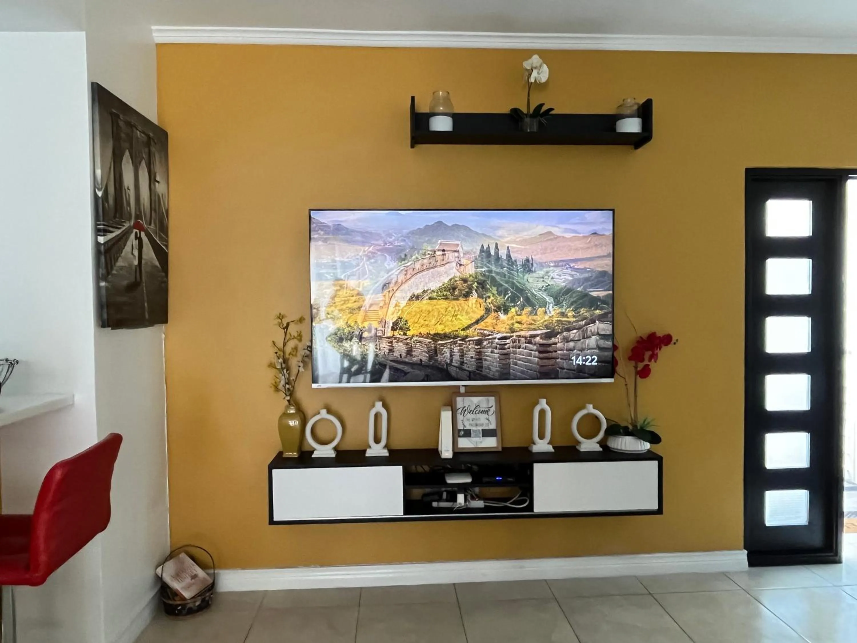 TV and multimedia in The Brompton's Luxury Apartment