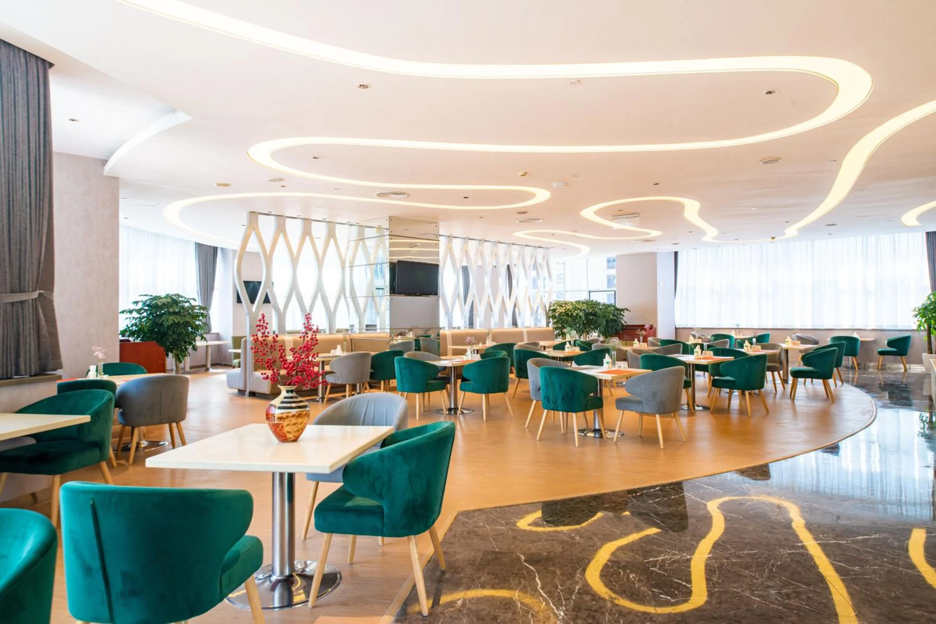 Restaurant/places to eat in Holiday Inn Xiaoshan by IHG