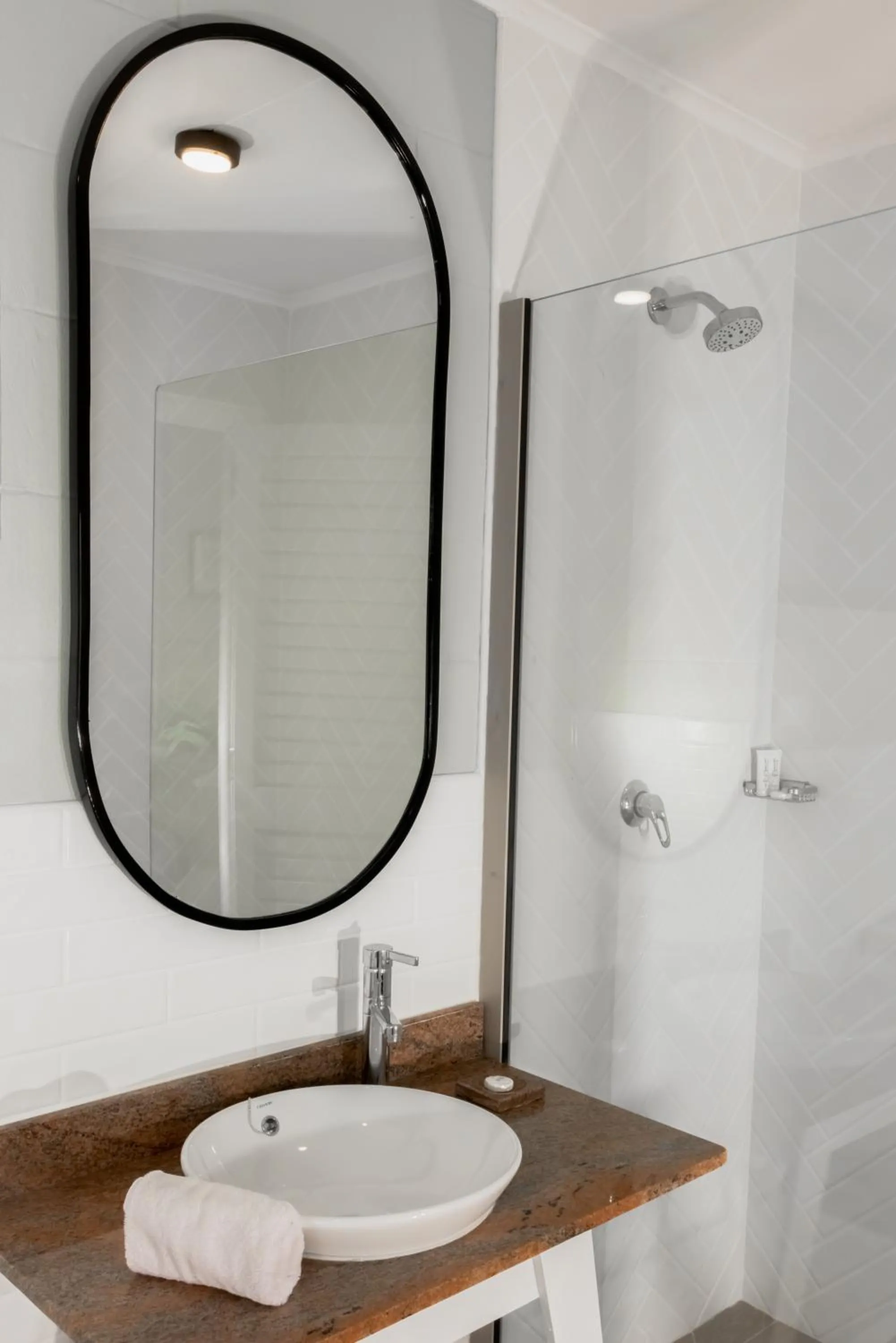 Bathroom in Capricorn Hotel Suva