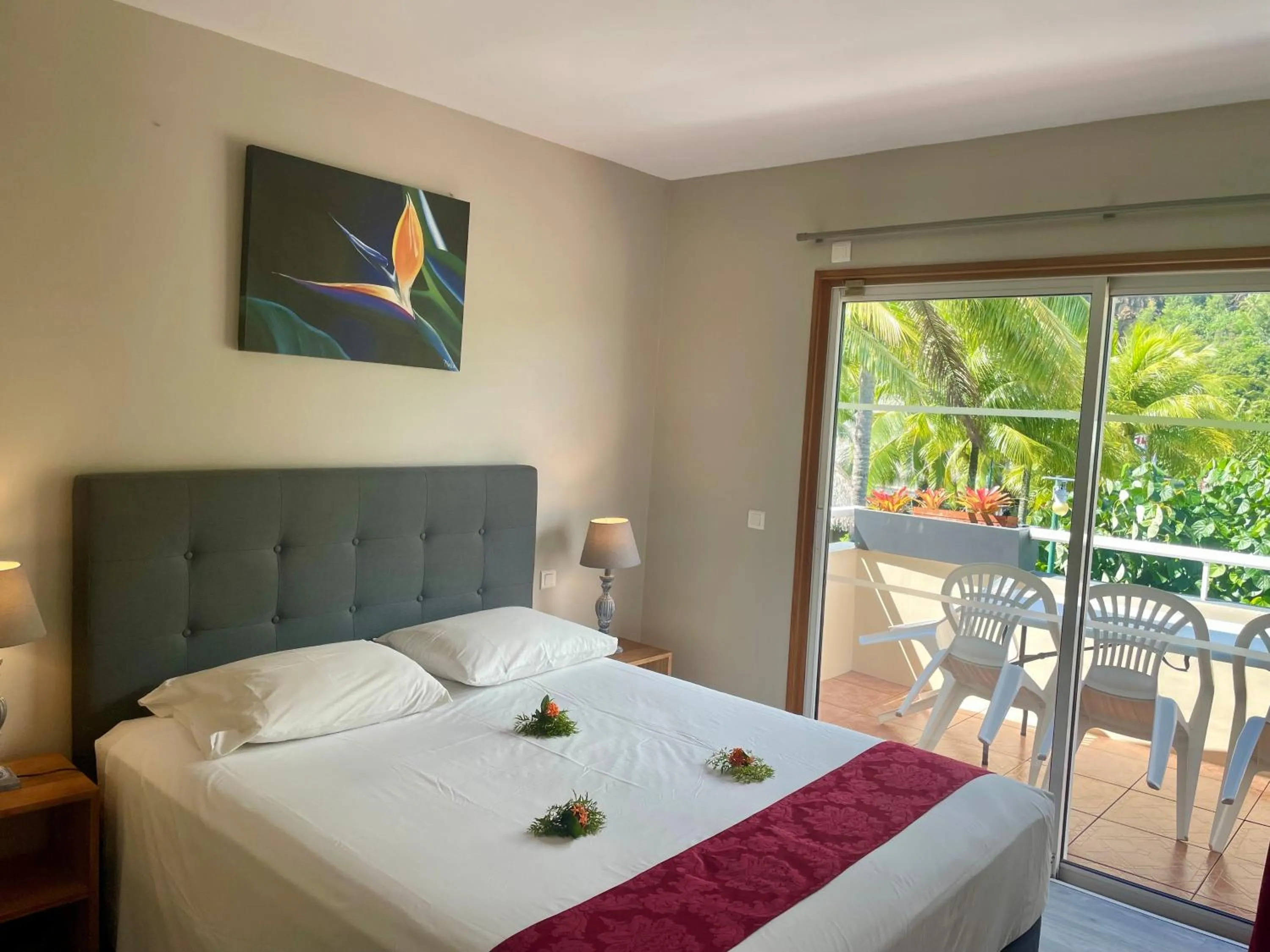 Bed in Hotel Hibiscus