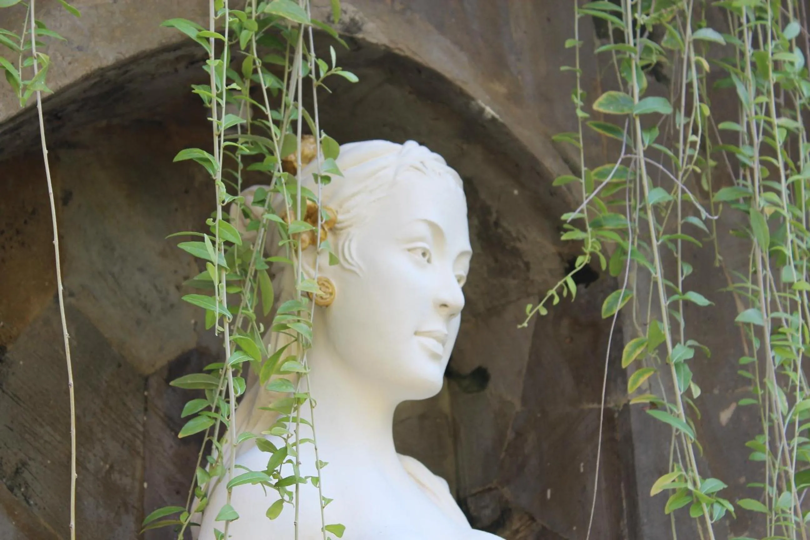 Swimming pool in Dewani Villa Resort