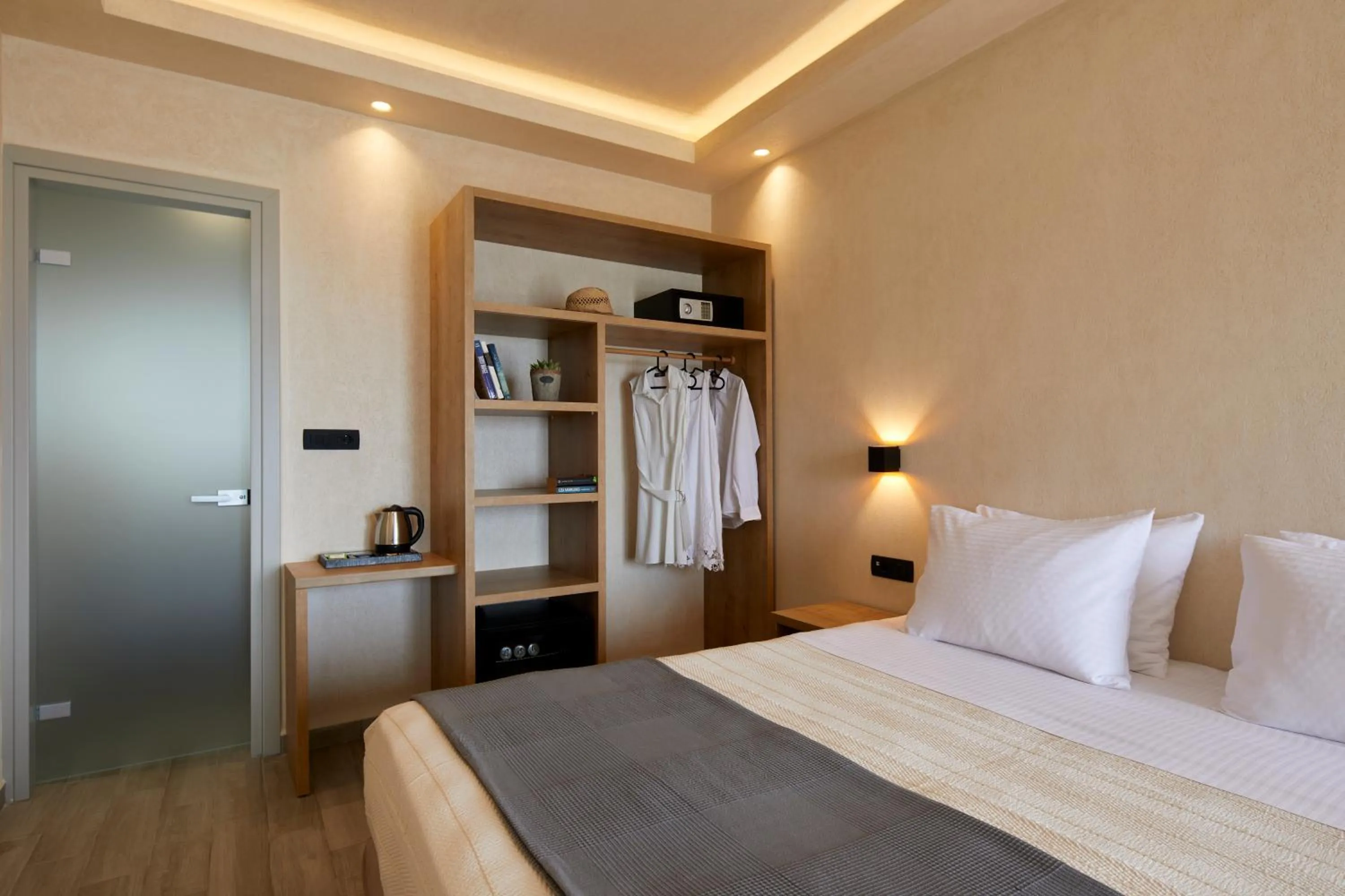 Coffee/tea facilities in Acropole Sunrise