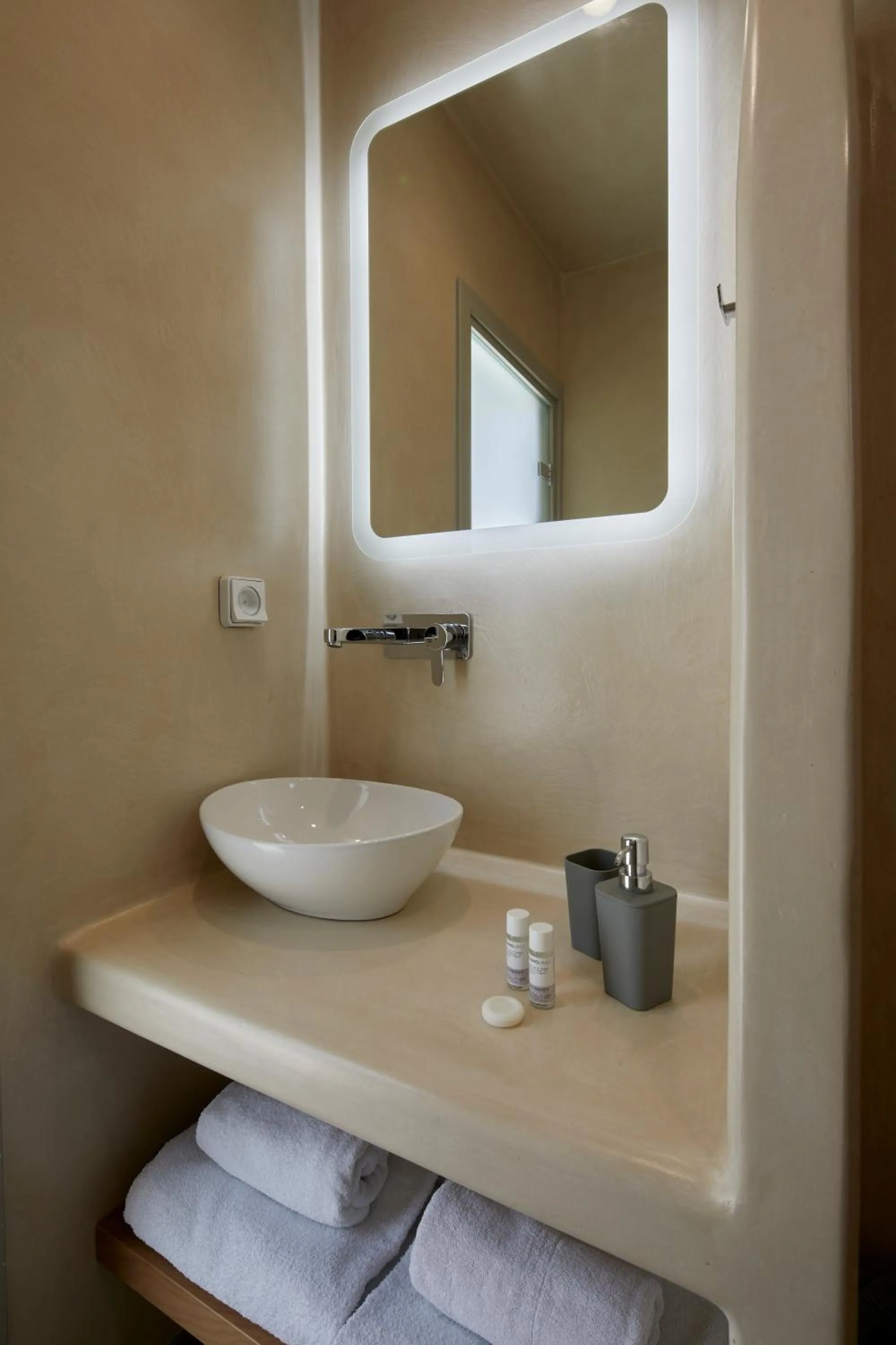Bathroom in Acropole Sunrise