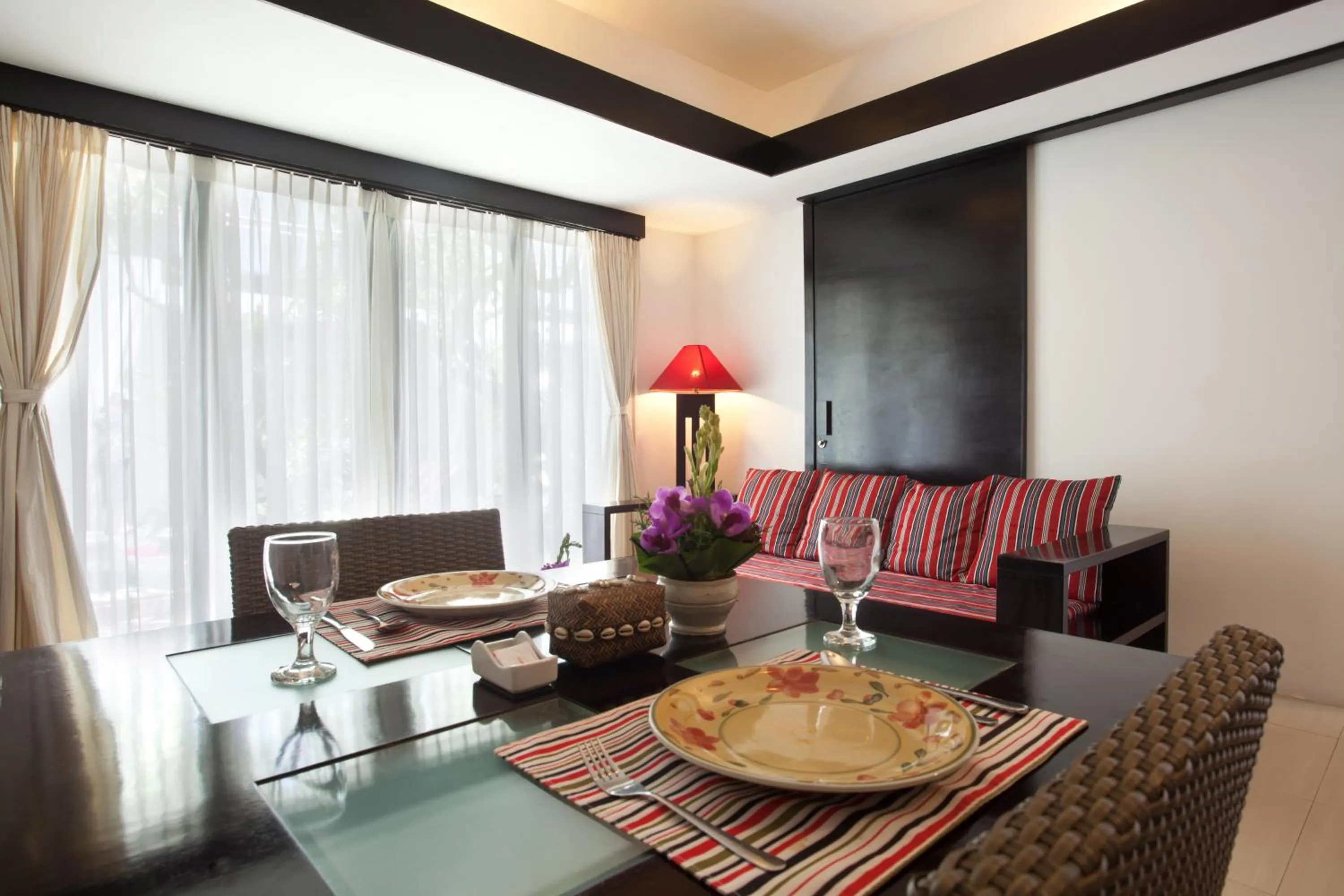 Dining area in S'cape Condotel