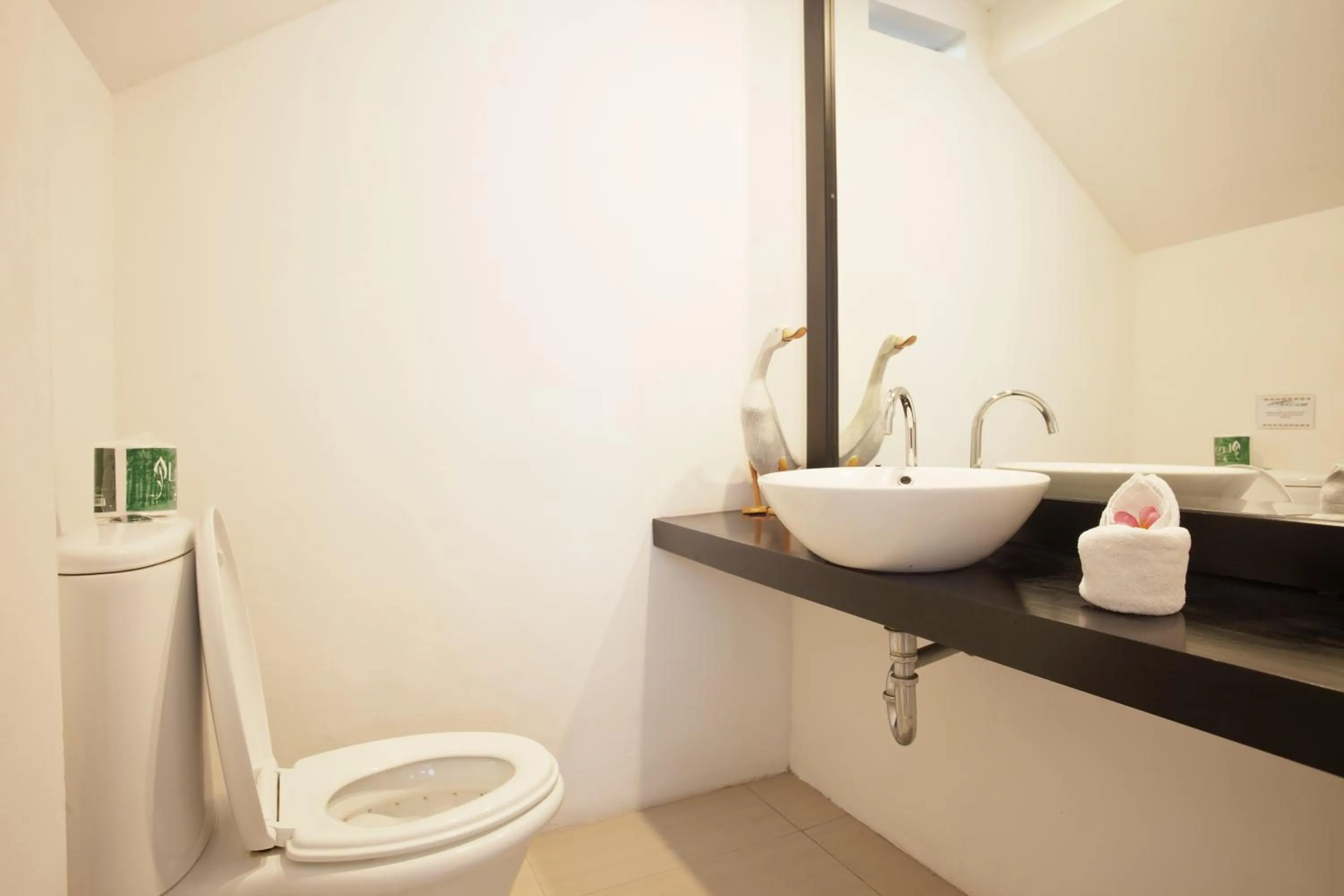 Toilet in S'cape Condotel