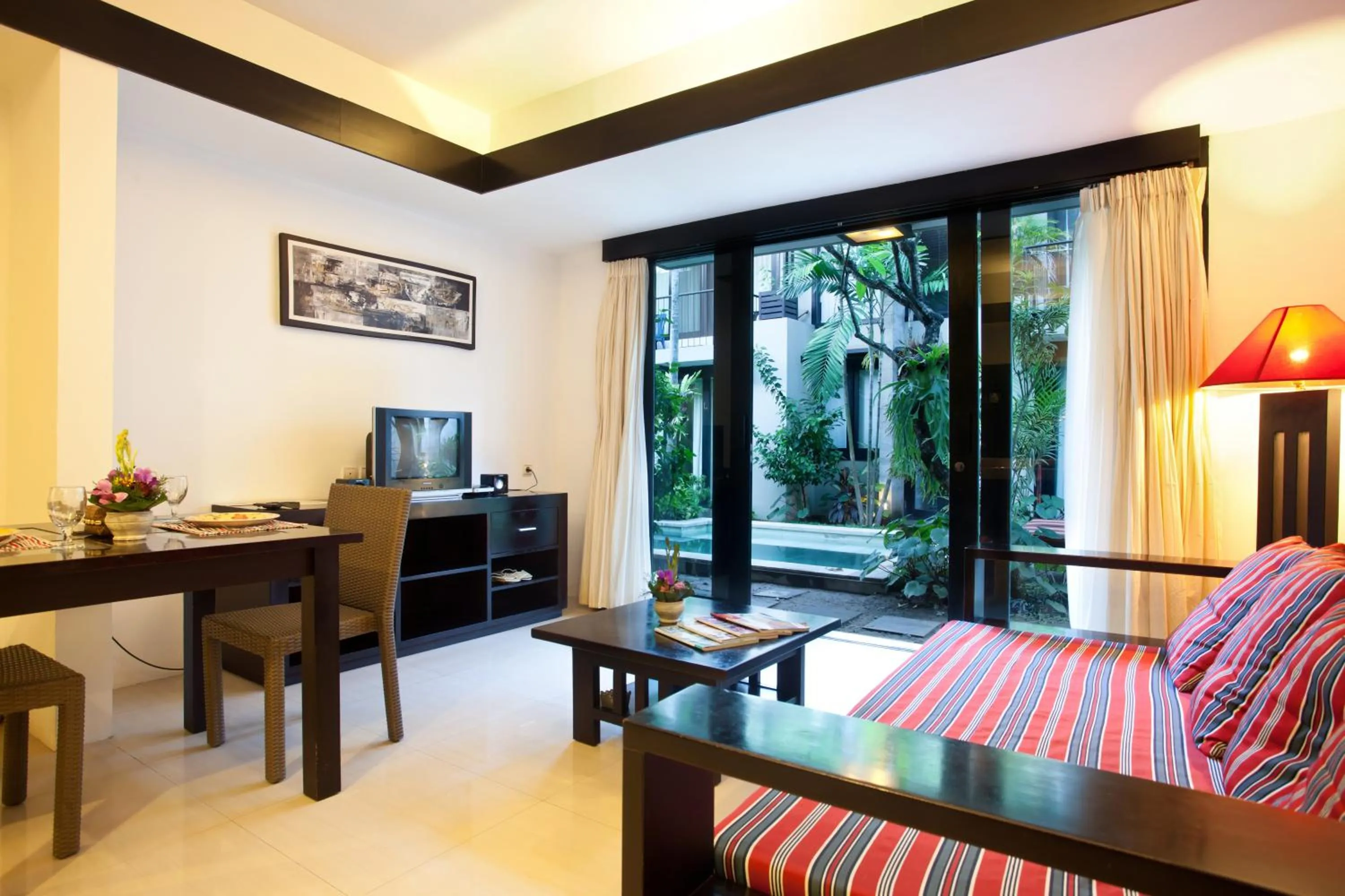 Seating area in S'cape Condotel