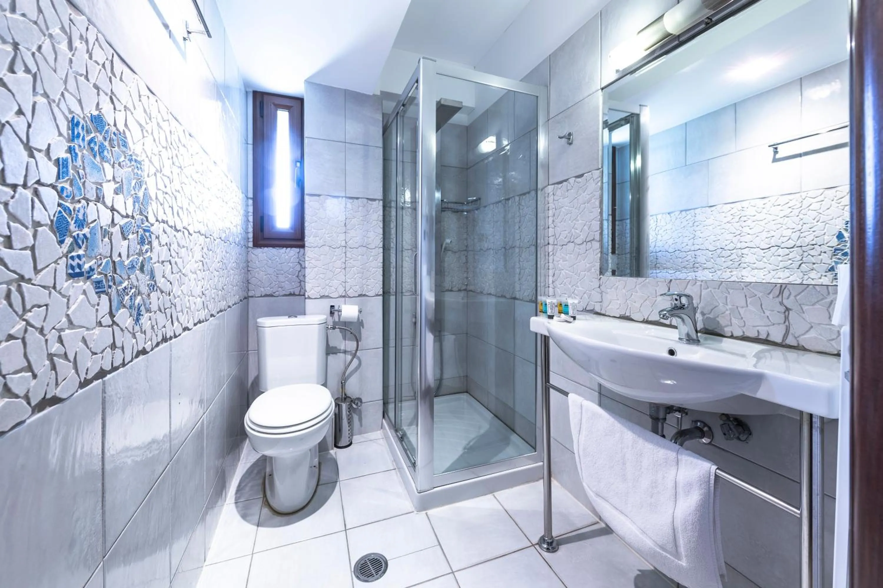 Bathroom in Thermios Apollon