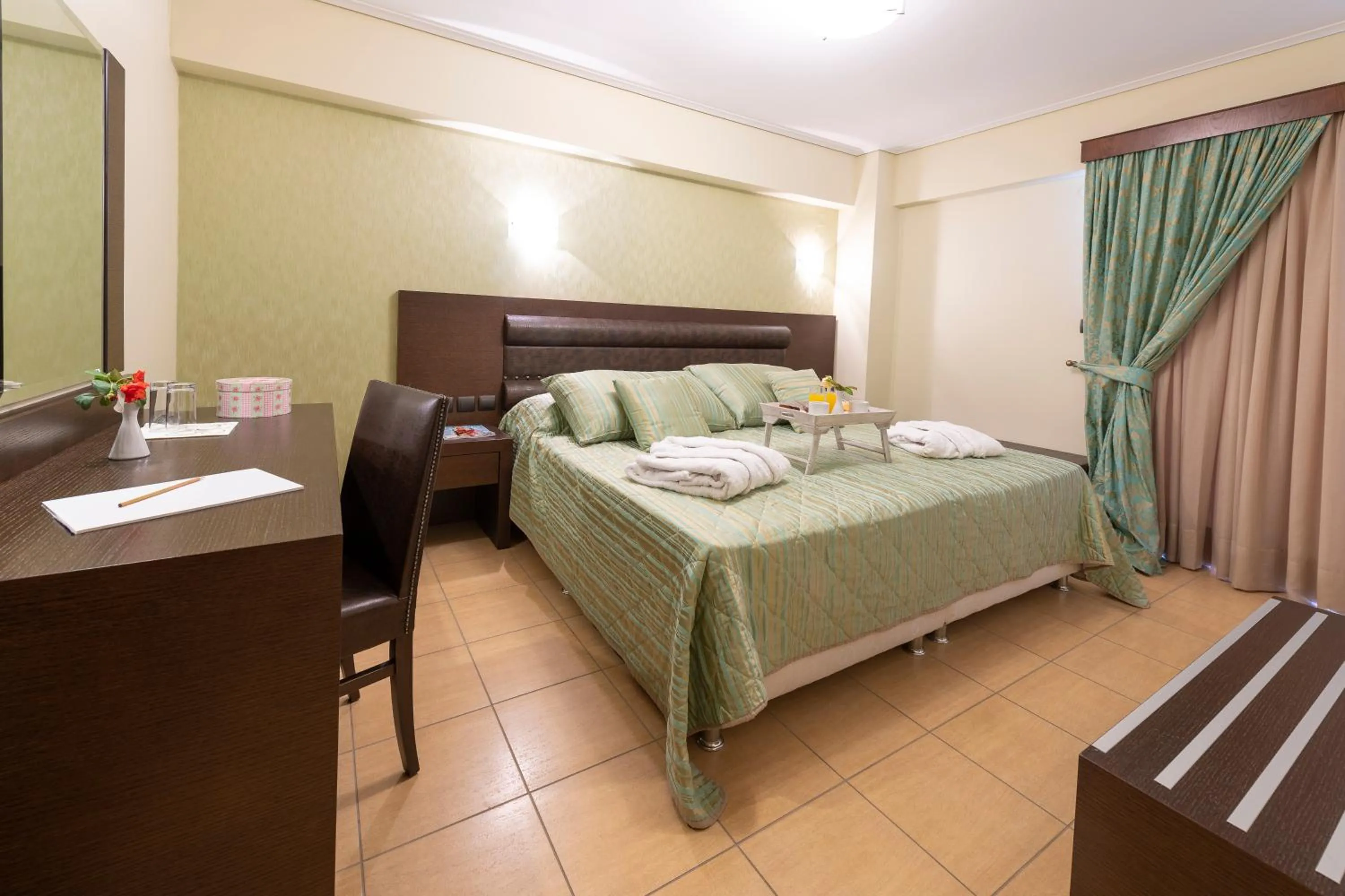 Photo of the whole room, Bed in Thermios Apollon