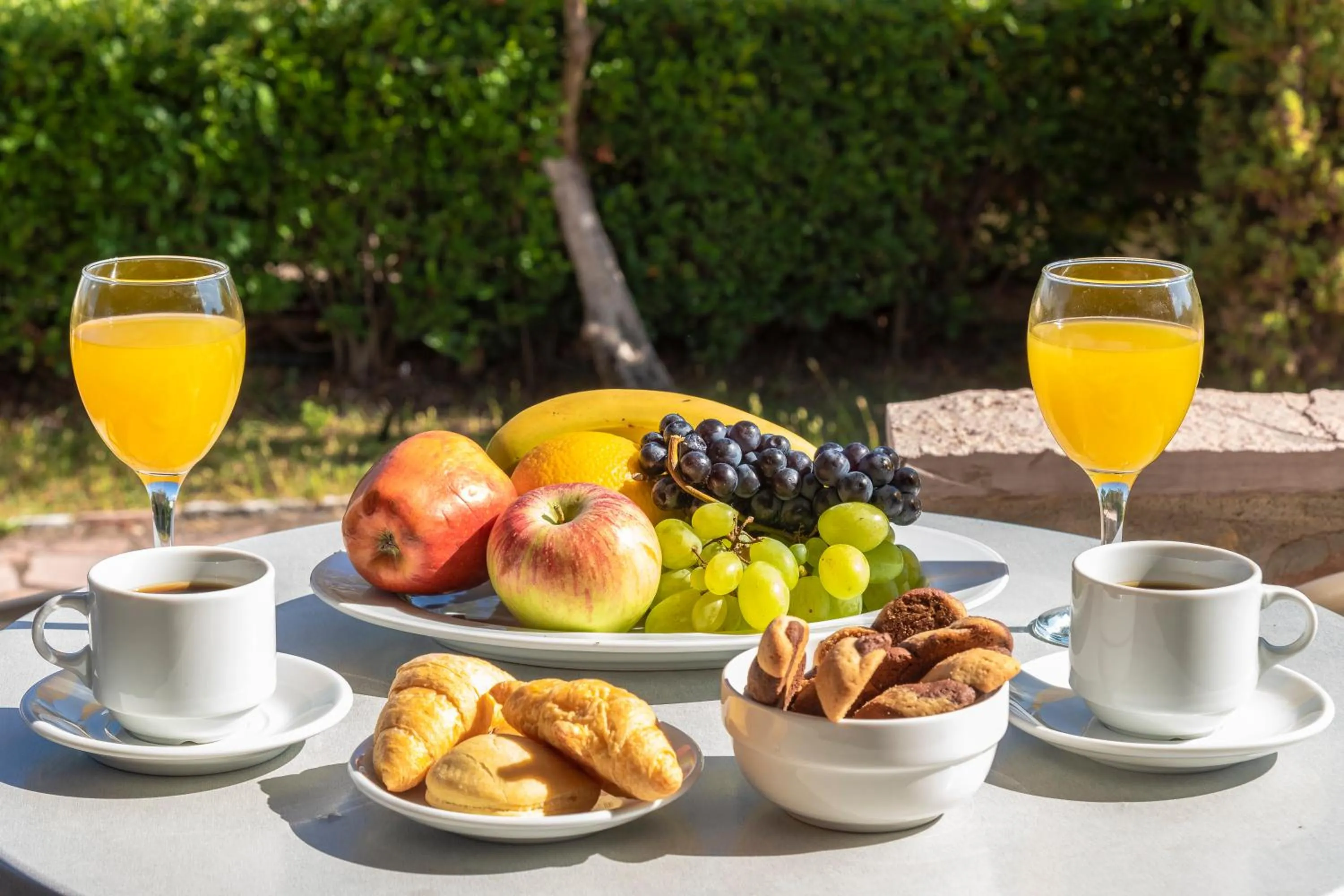 Breakfast in Thermios Apollon