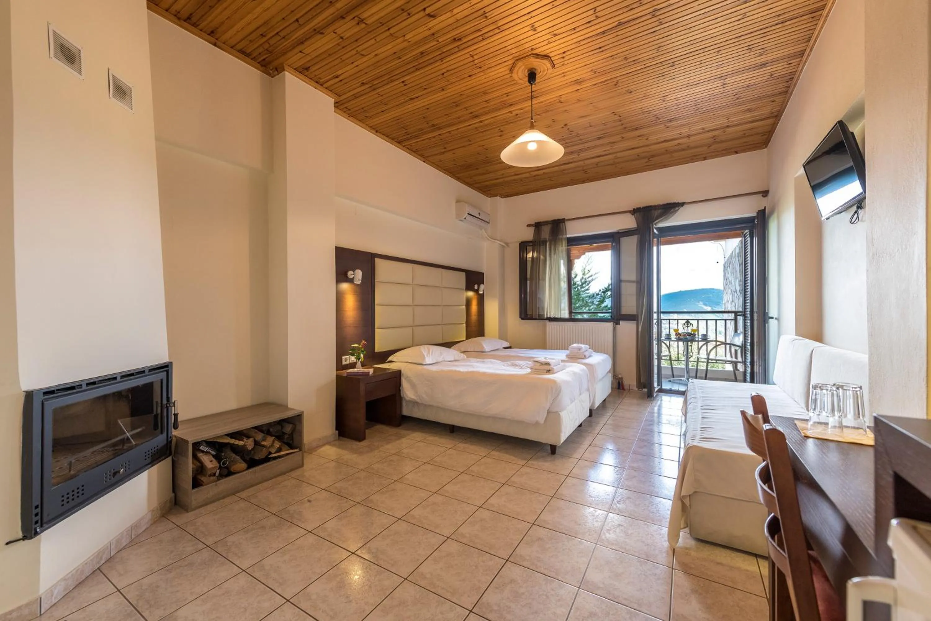 Bedroom, Bed in Thermios Apollon