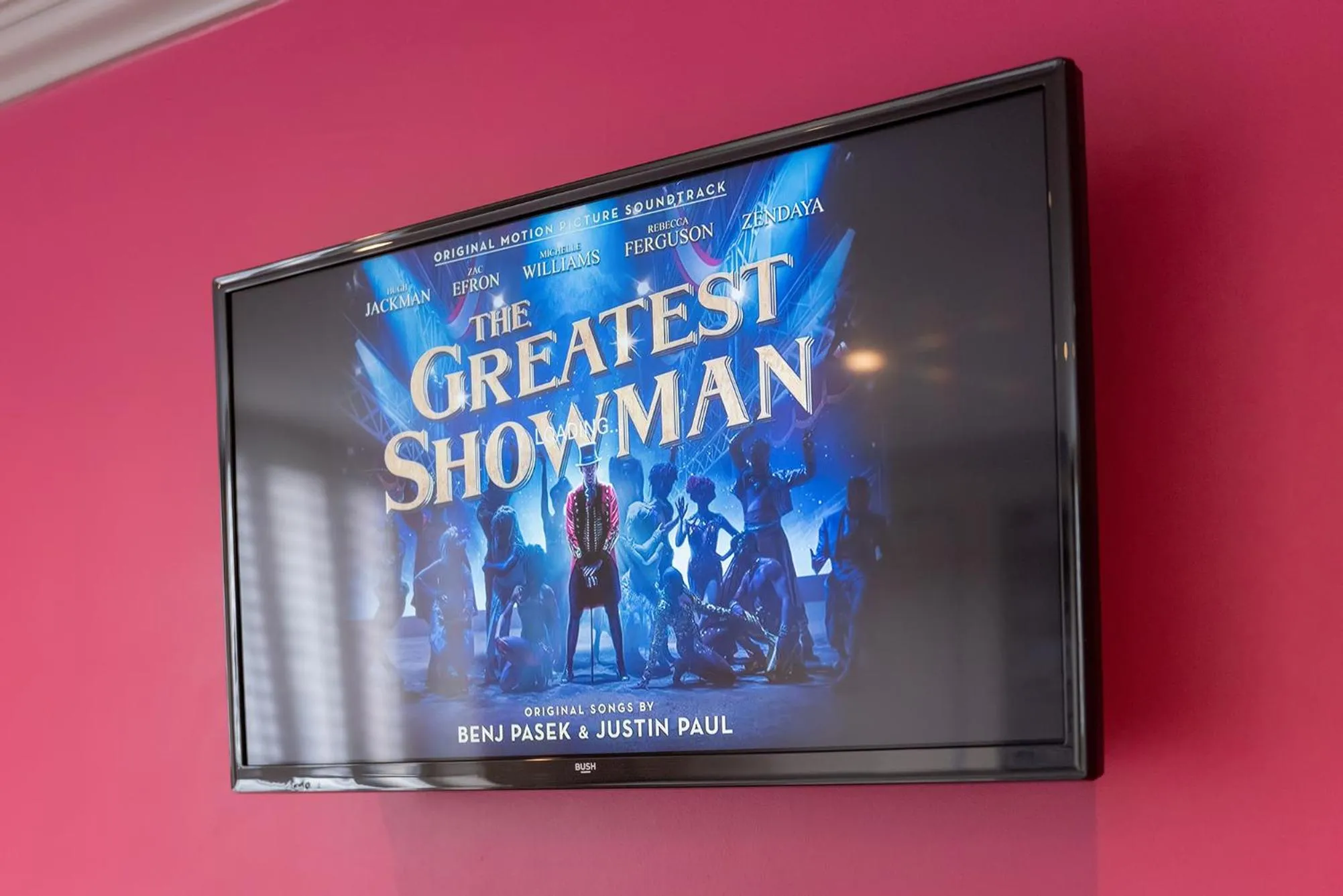 TV and multimedia in Central Station Hotel Liverpool