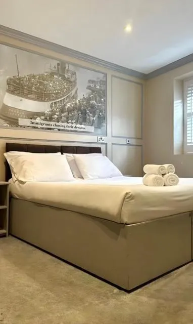 Bed in Central Station Hotel Liverpool