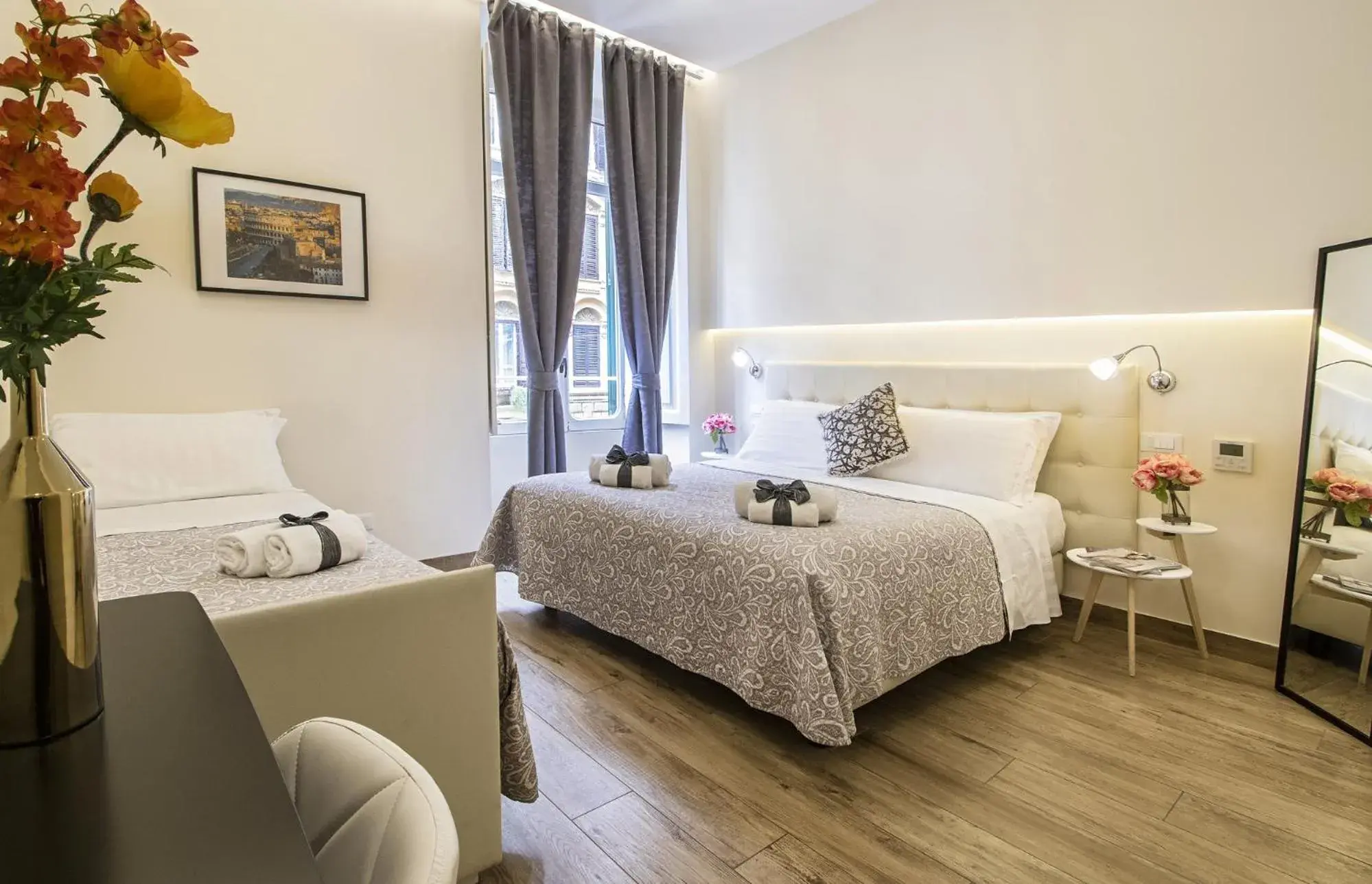 Standard Triple Room in Quiriti Vatican Relais Standard Triple Room in Quiriti Vatican Relais