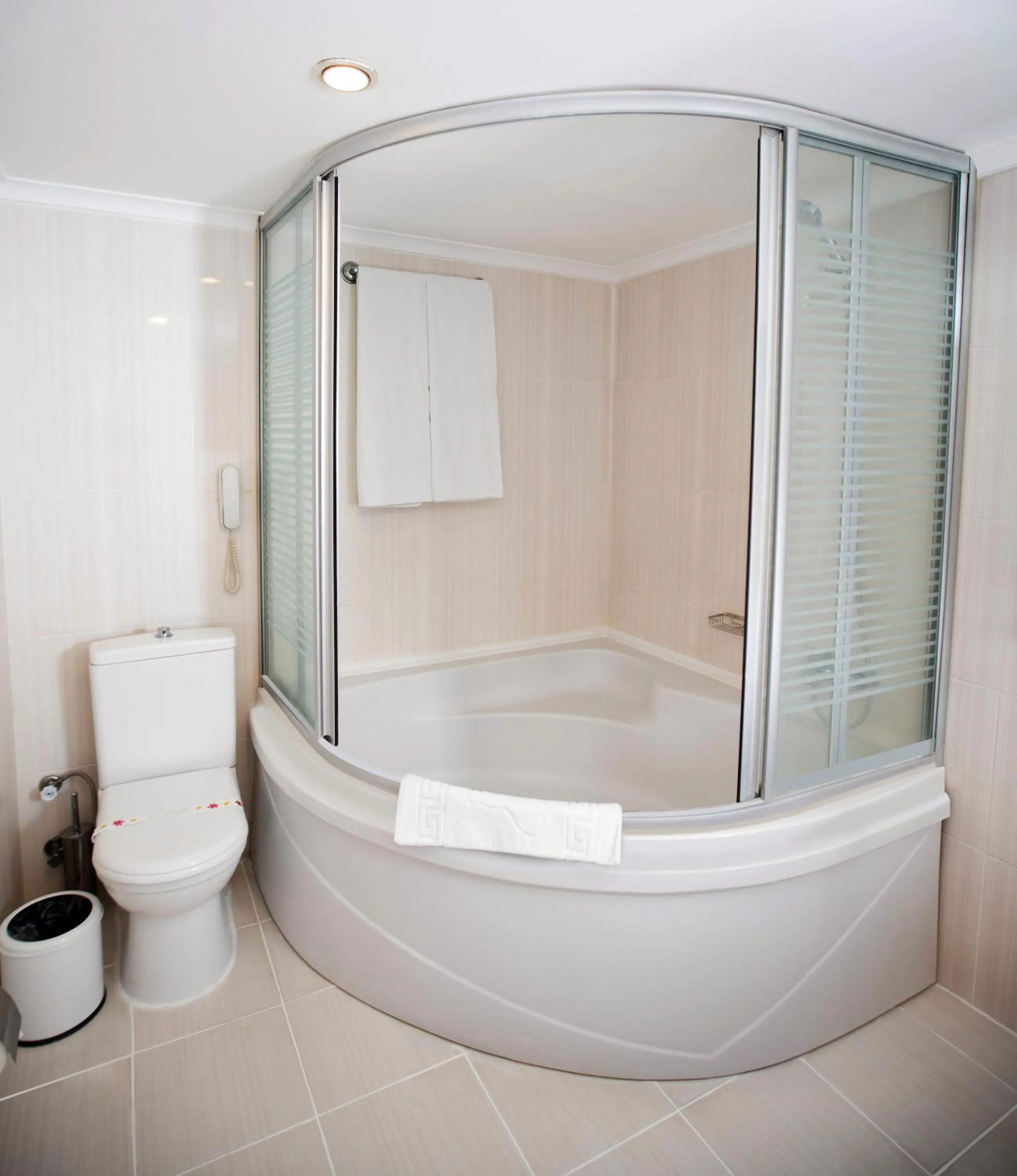 Bathroom in Afyon Orucoglu Thermal Resort