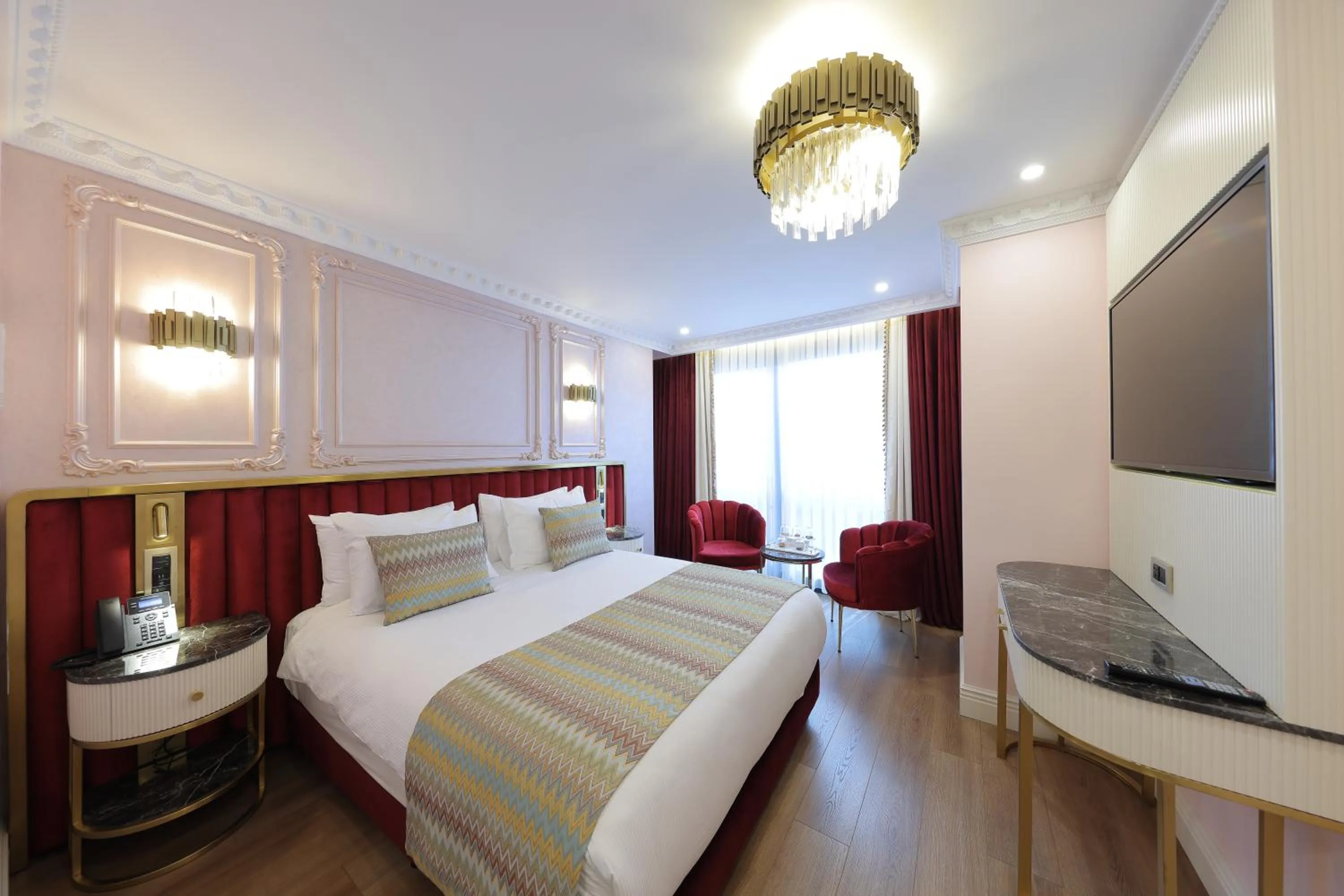 Bed in Golden Horn Bosphorus Hotel