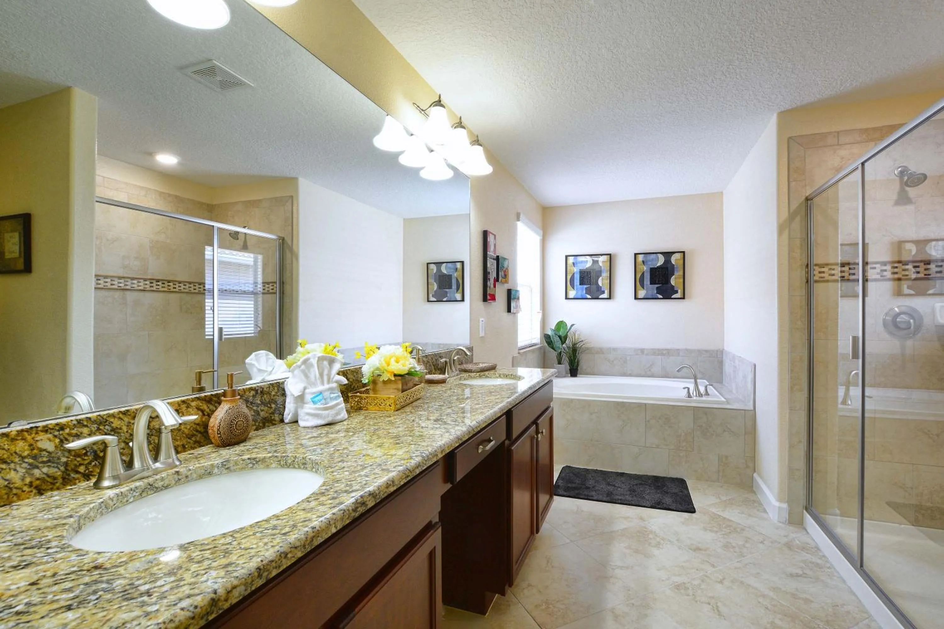 Shower in DISNEY area Luxurious House-Private Pool