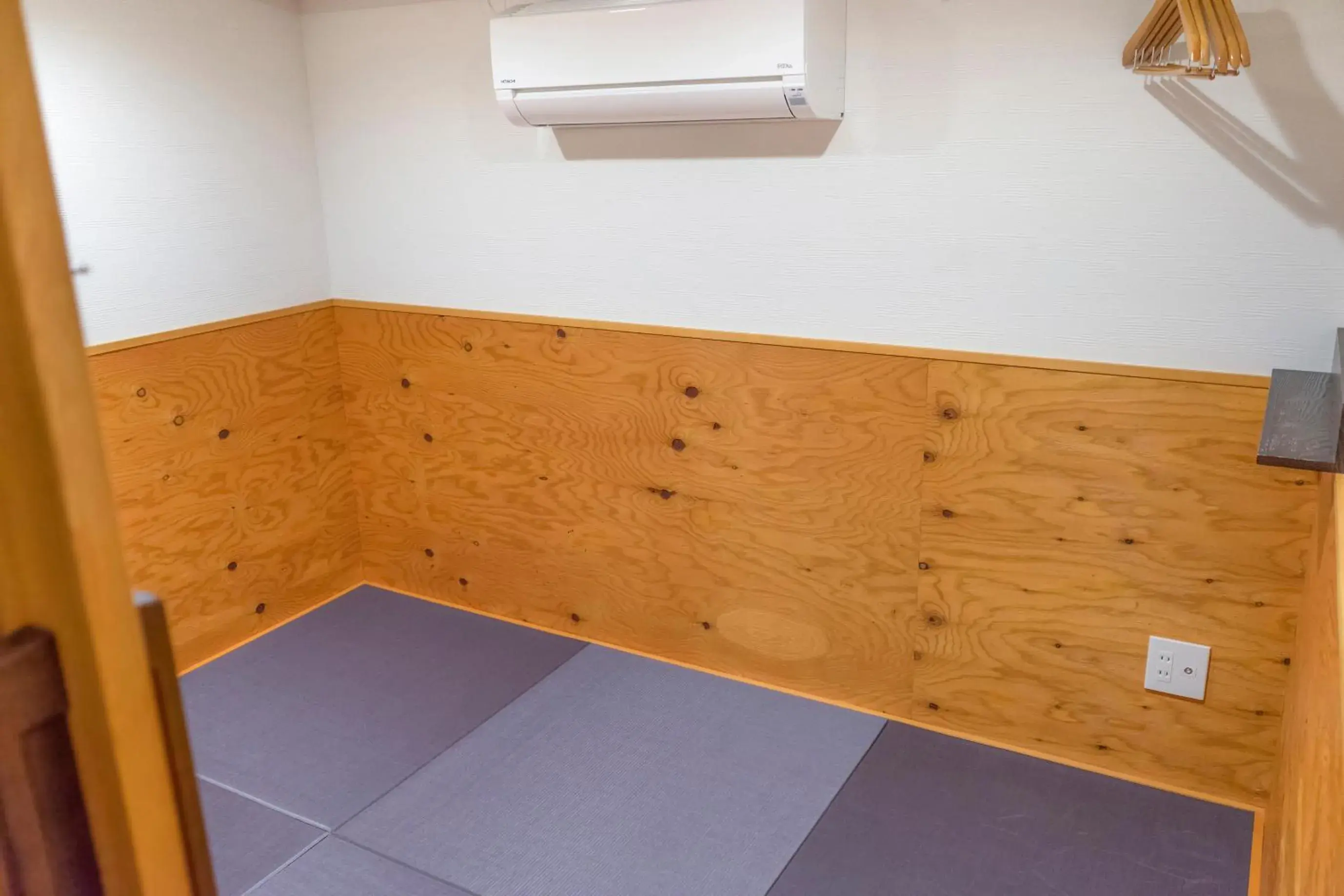 Twin Room in ゲストハウス高円寺純情ホテル -Guest House Koenji Junjo Hotel- Twin Room in ゲストハウス高円寺純情ホテル -Guest House Koenji Junjo Hotel-