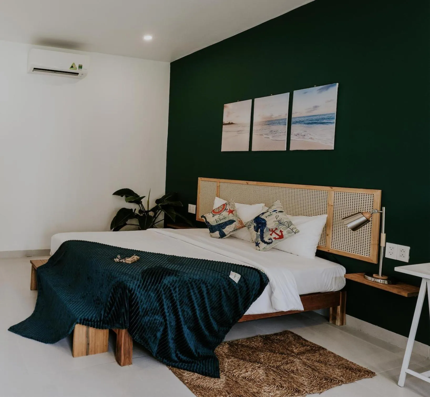 Bed in Philip Bungalow