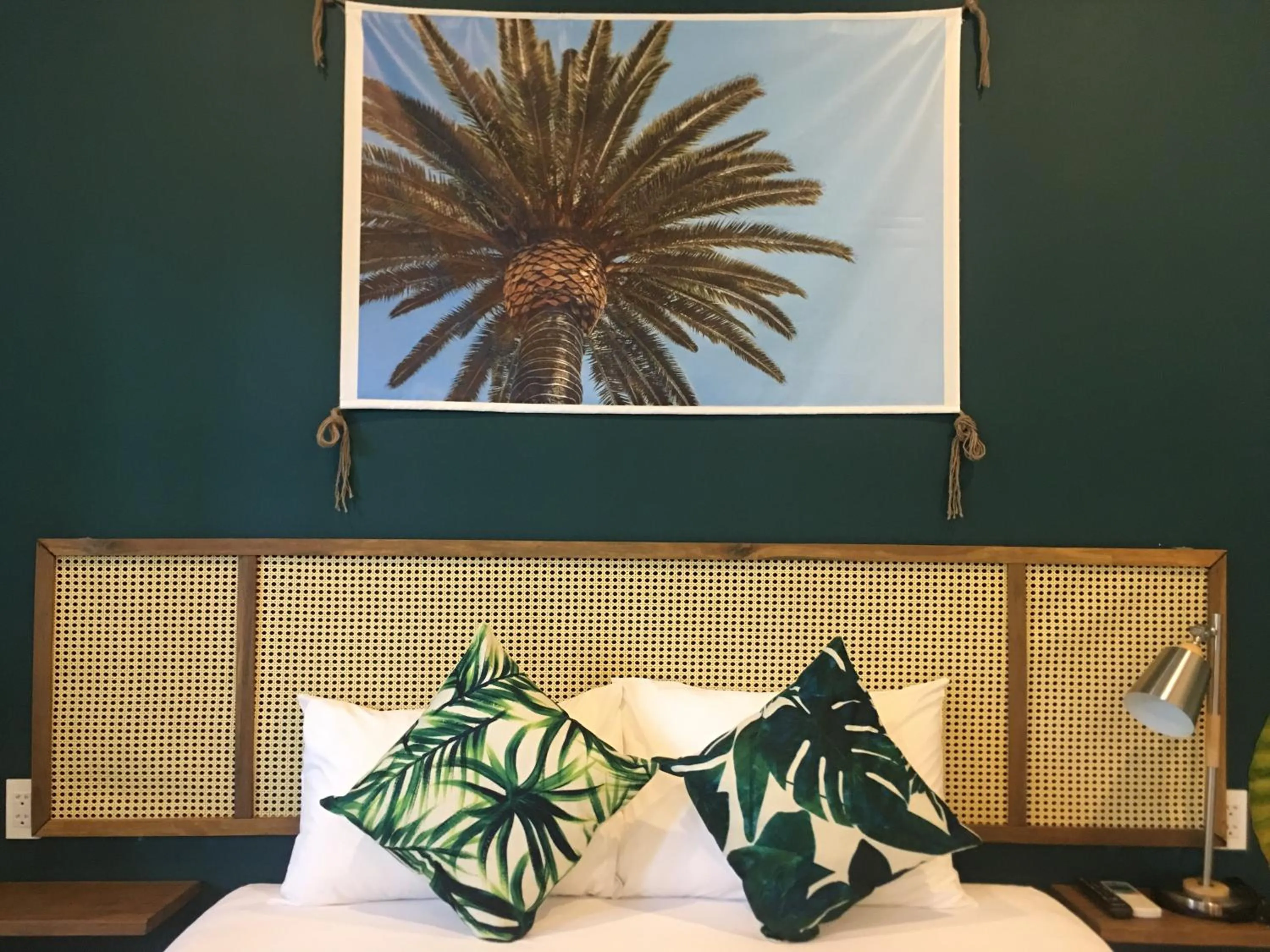 Bedroom, Bed in Philip Bungalow