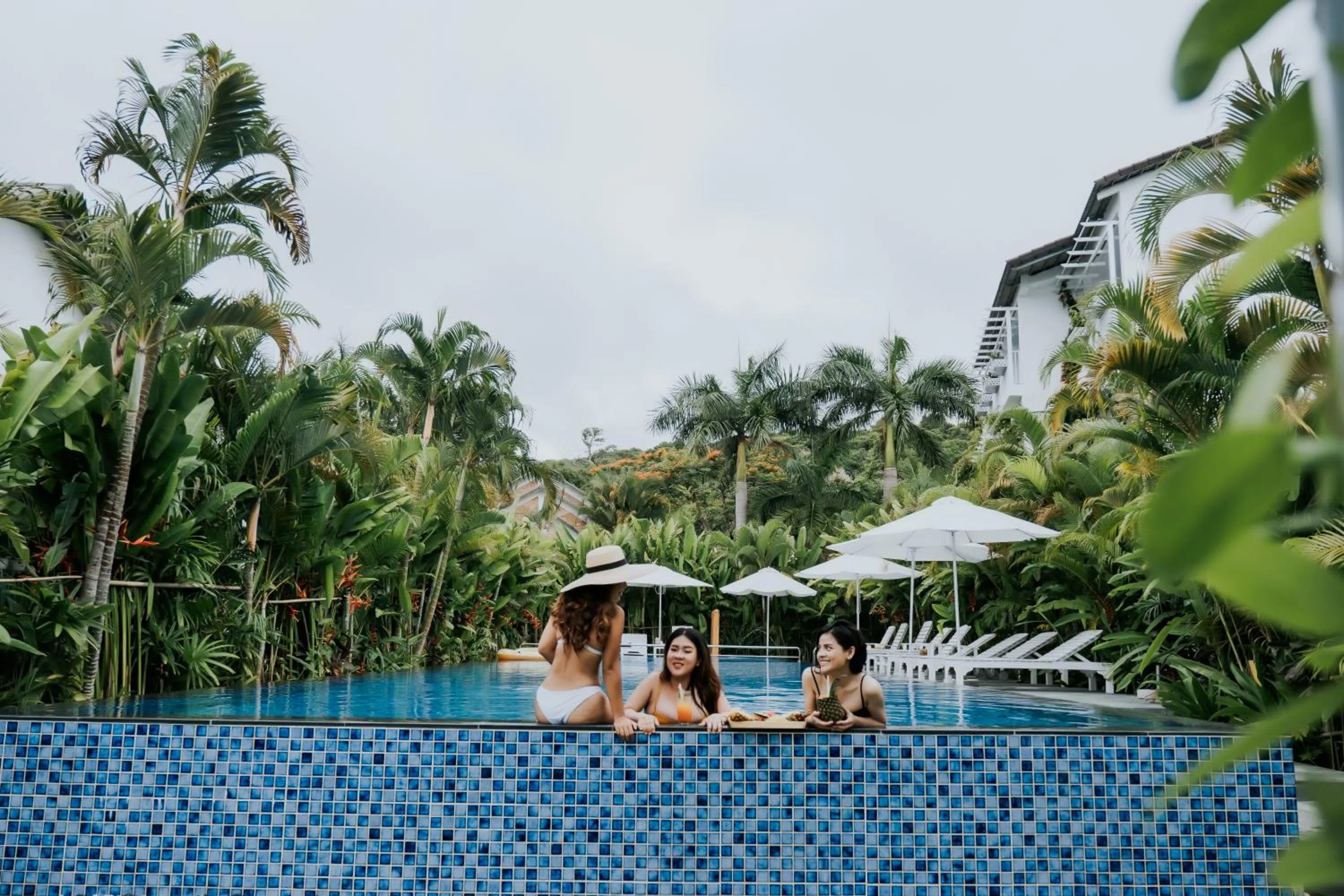 Swimming pool in Philip Bungalow