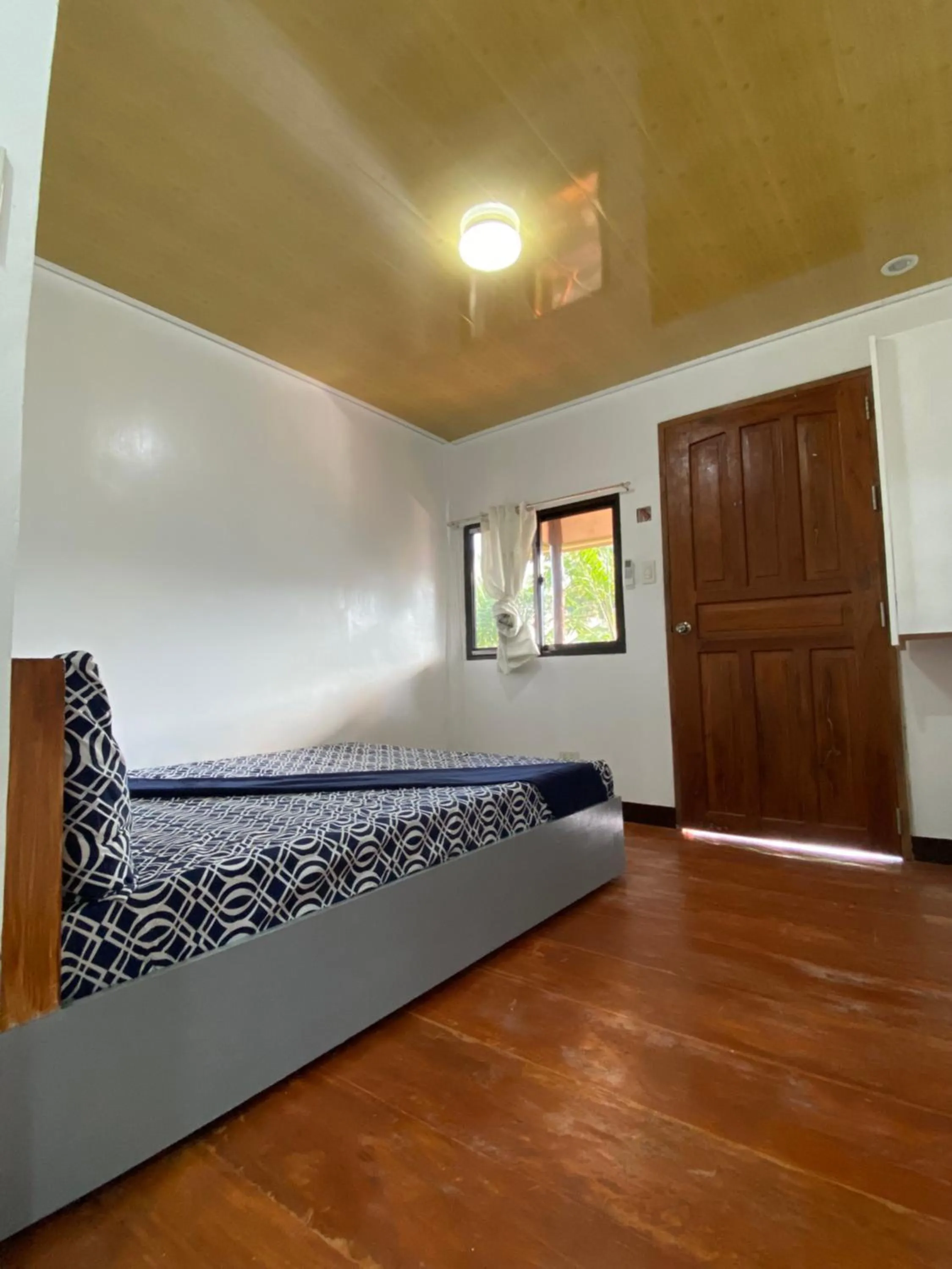 Bedroom in MiL's Hillside Tourist Inn