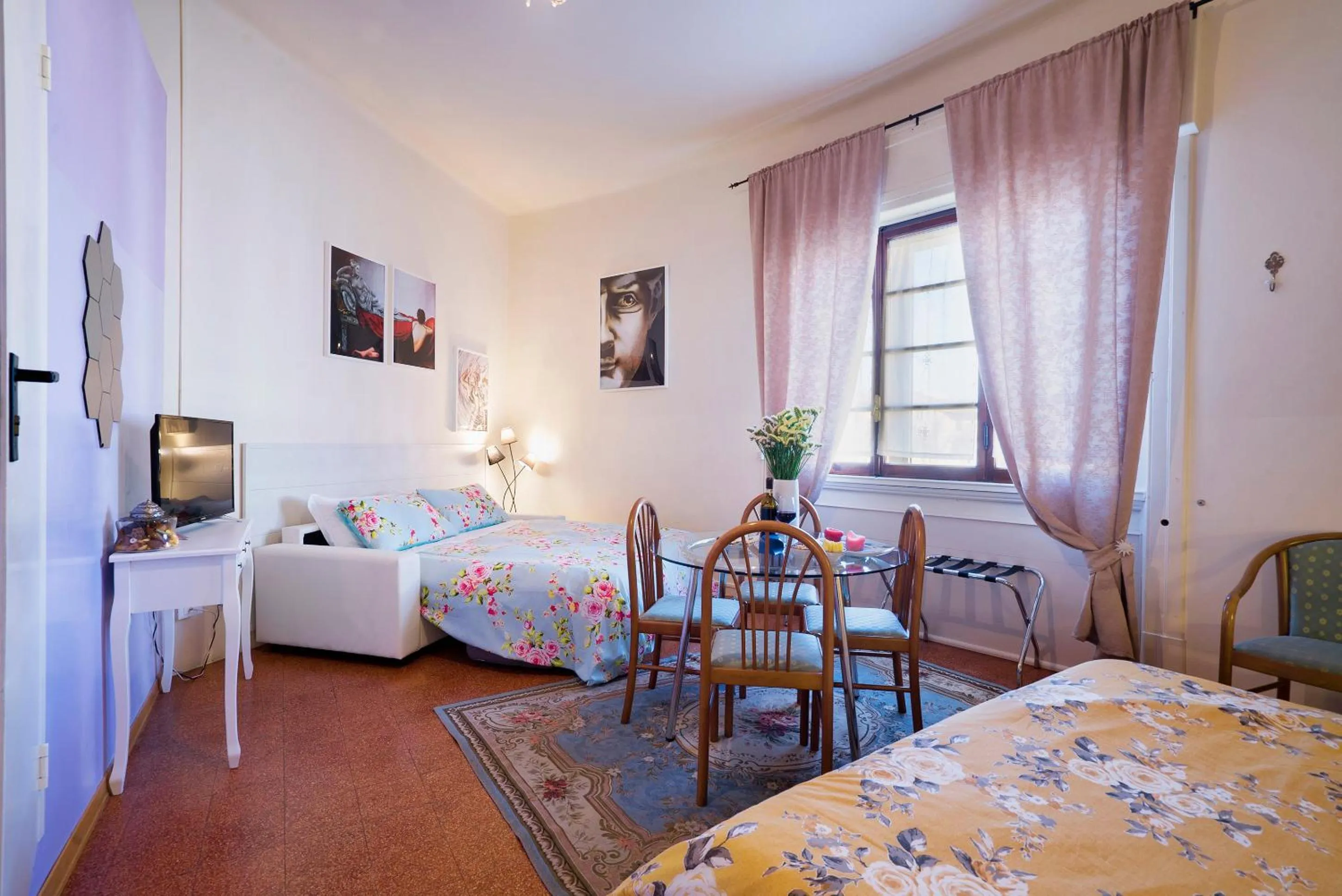 Bed in 1900 Artevita B&B