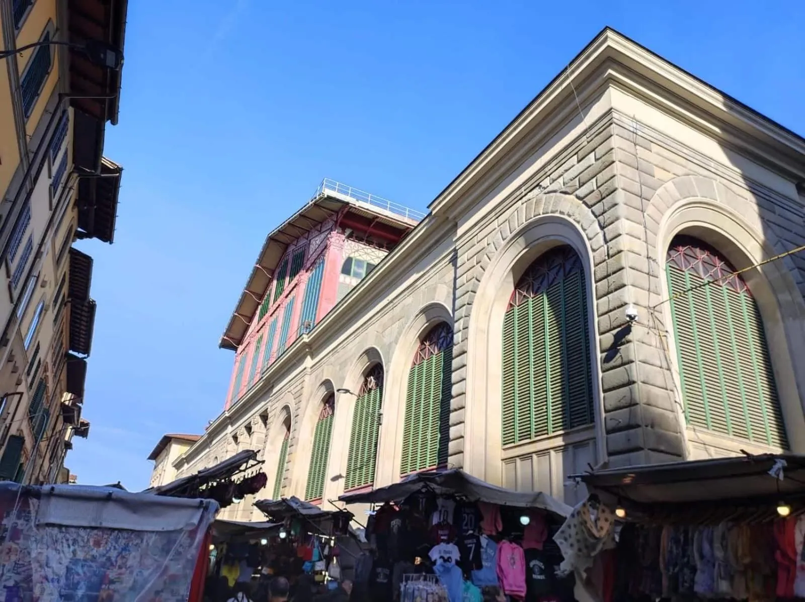 Landmark view in BOBOTEL ROOMS City Center