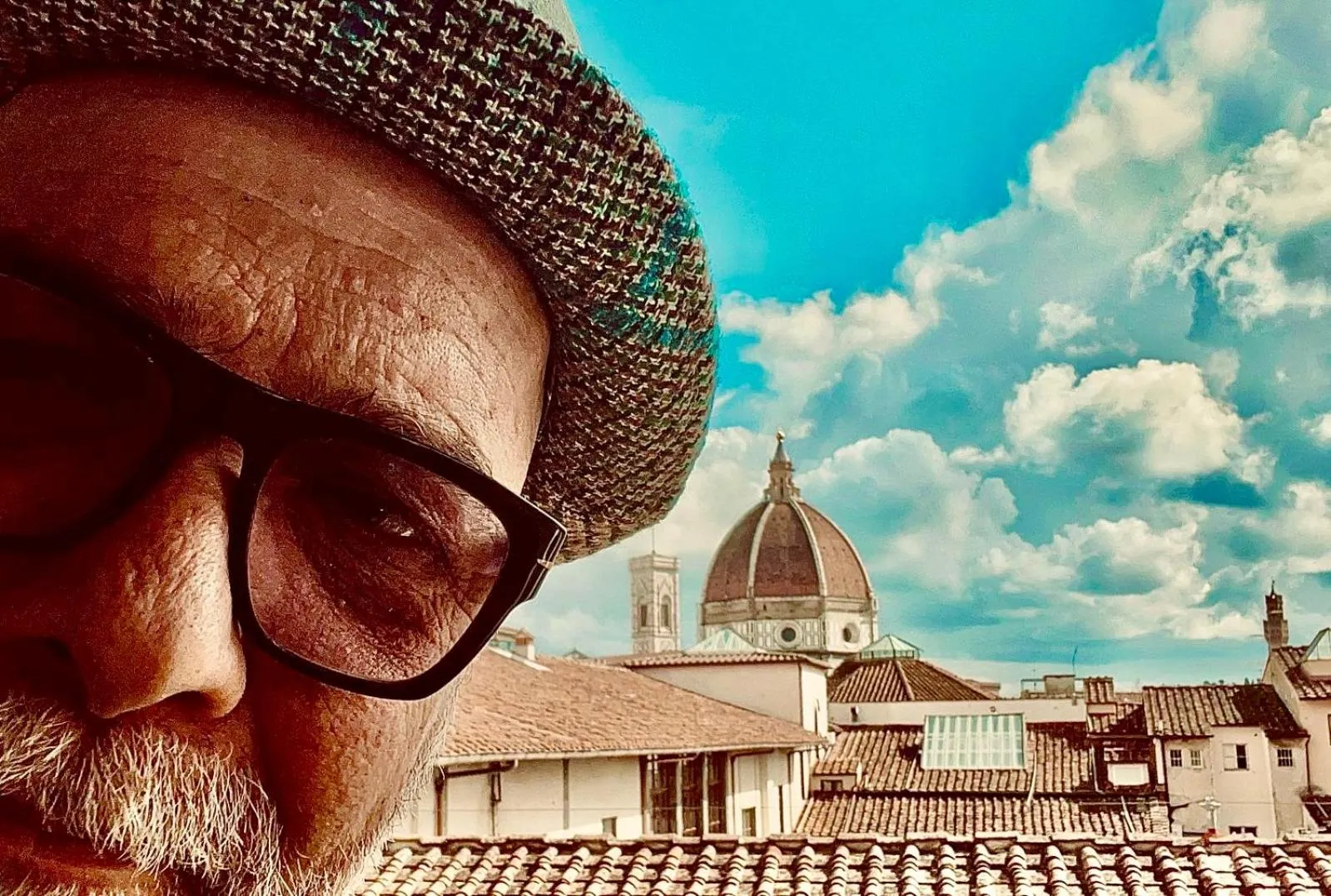 Landmark view in BOBOTEL ROOMS City Center