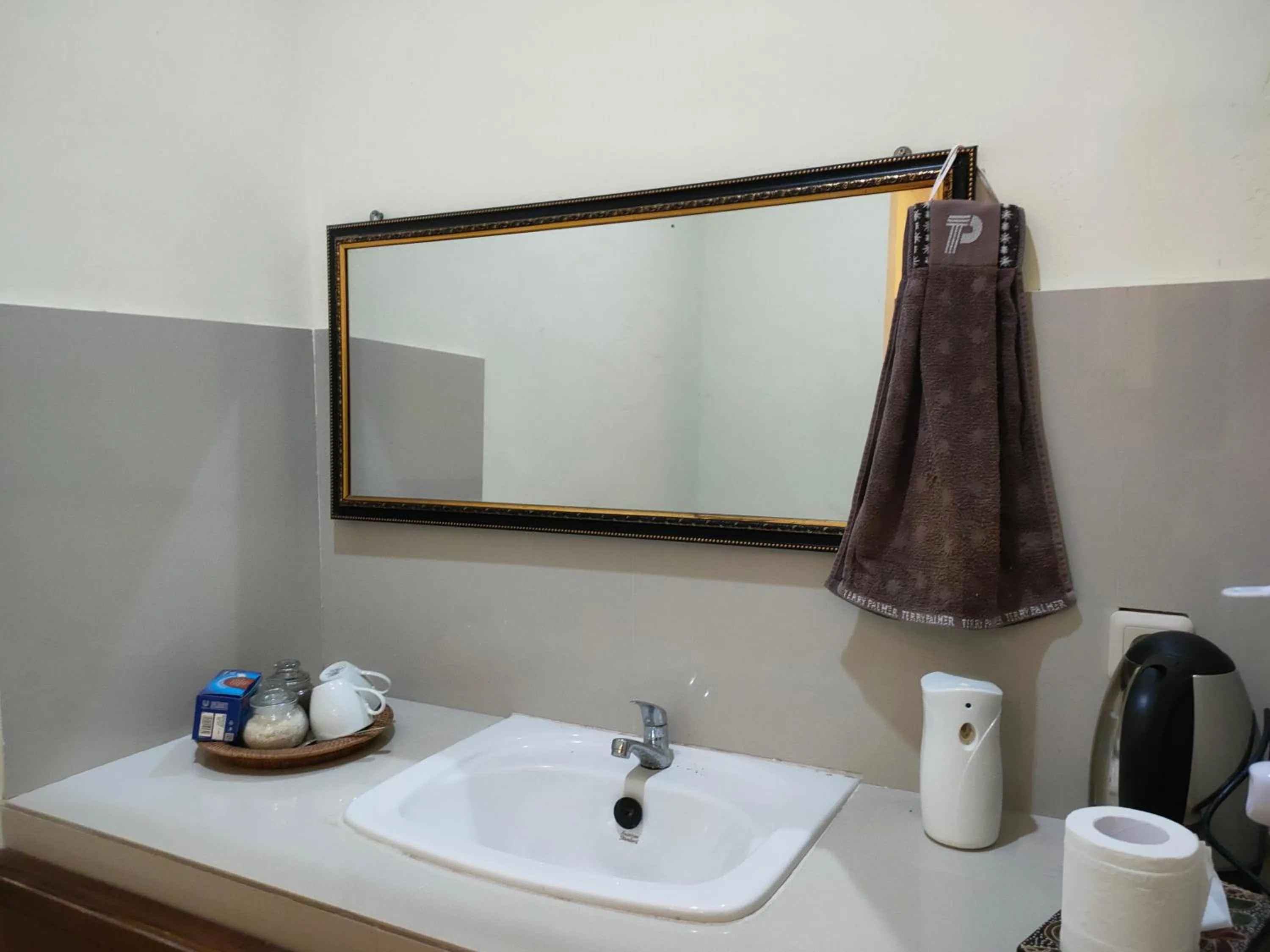 Bathroom in Cave Beach Bungalow