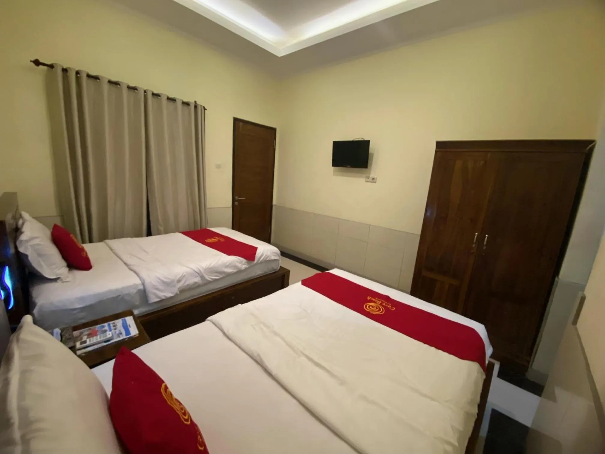 Bed in Cave Beach Bungalow