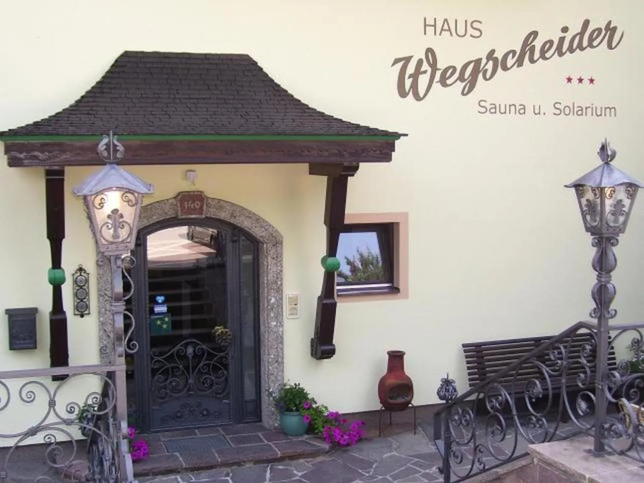 Property building in Haus Wegscheider