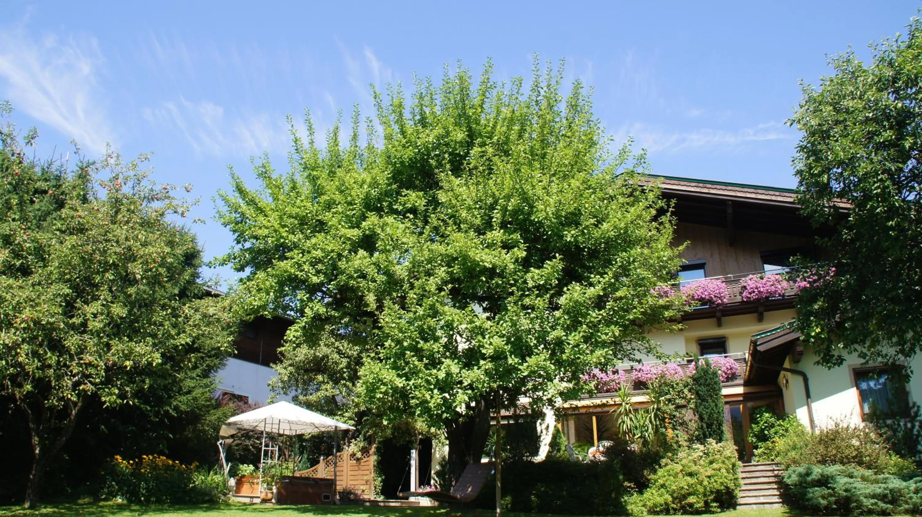 Property building in Haus Wegscheider