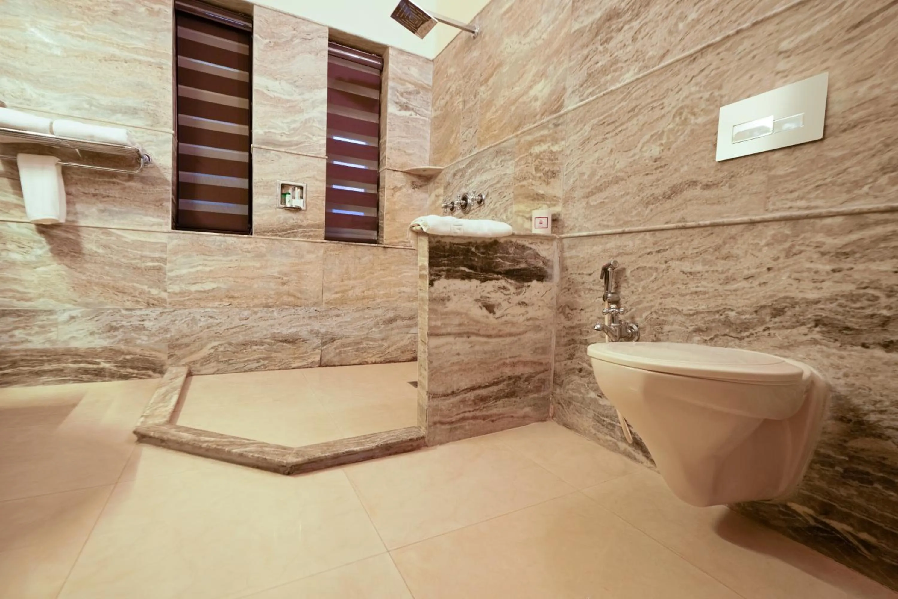 Bathroom in WelcomHeritage Taragarh Palace