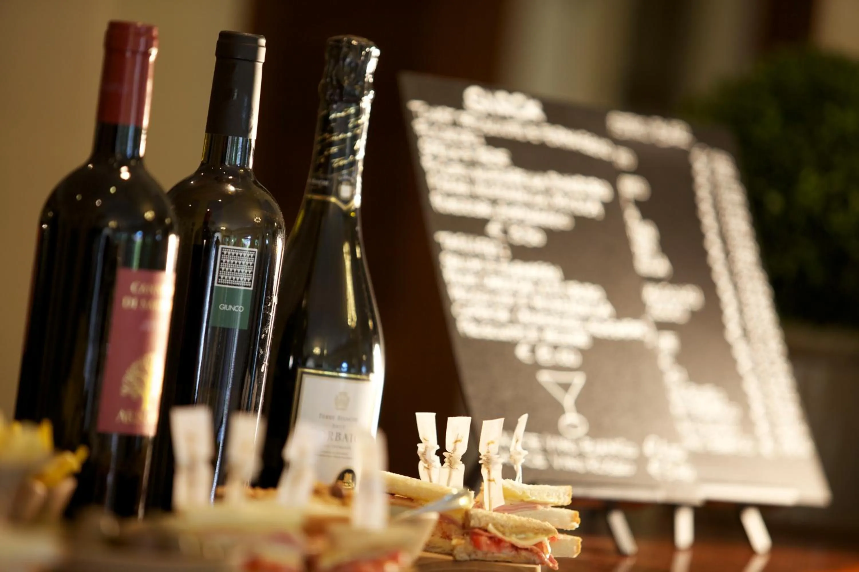 Lounge or bar in Boutique Hotel Su Sergenti