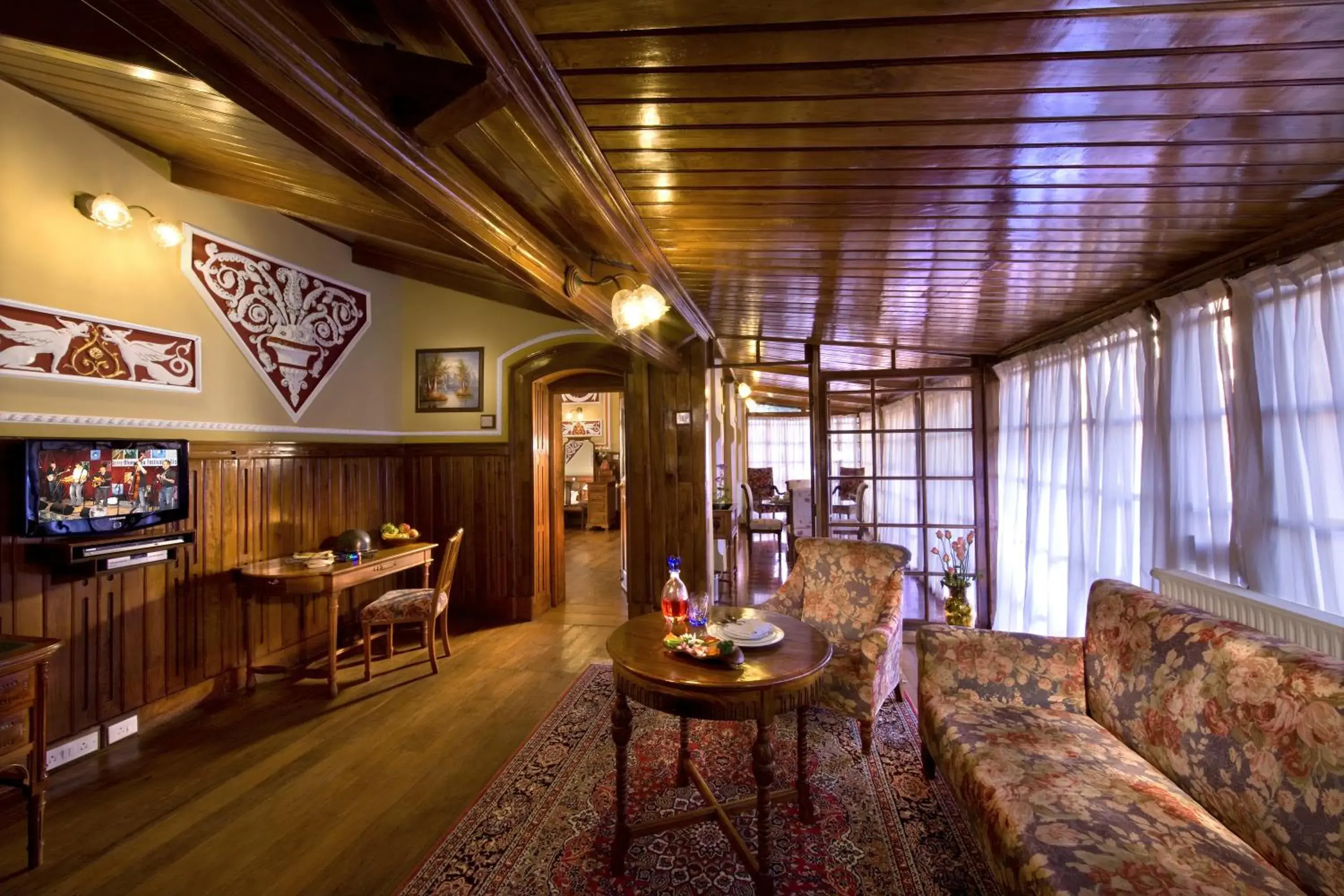 King Suite - single occupancy in WelcomHeritage Fernhills Royal Palace King Suite - single occupancy in WelcomHeritage Fernhills Royal Palace