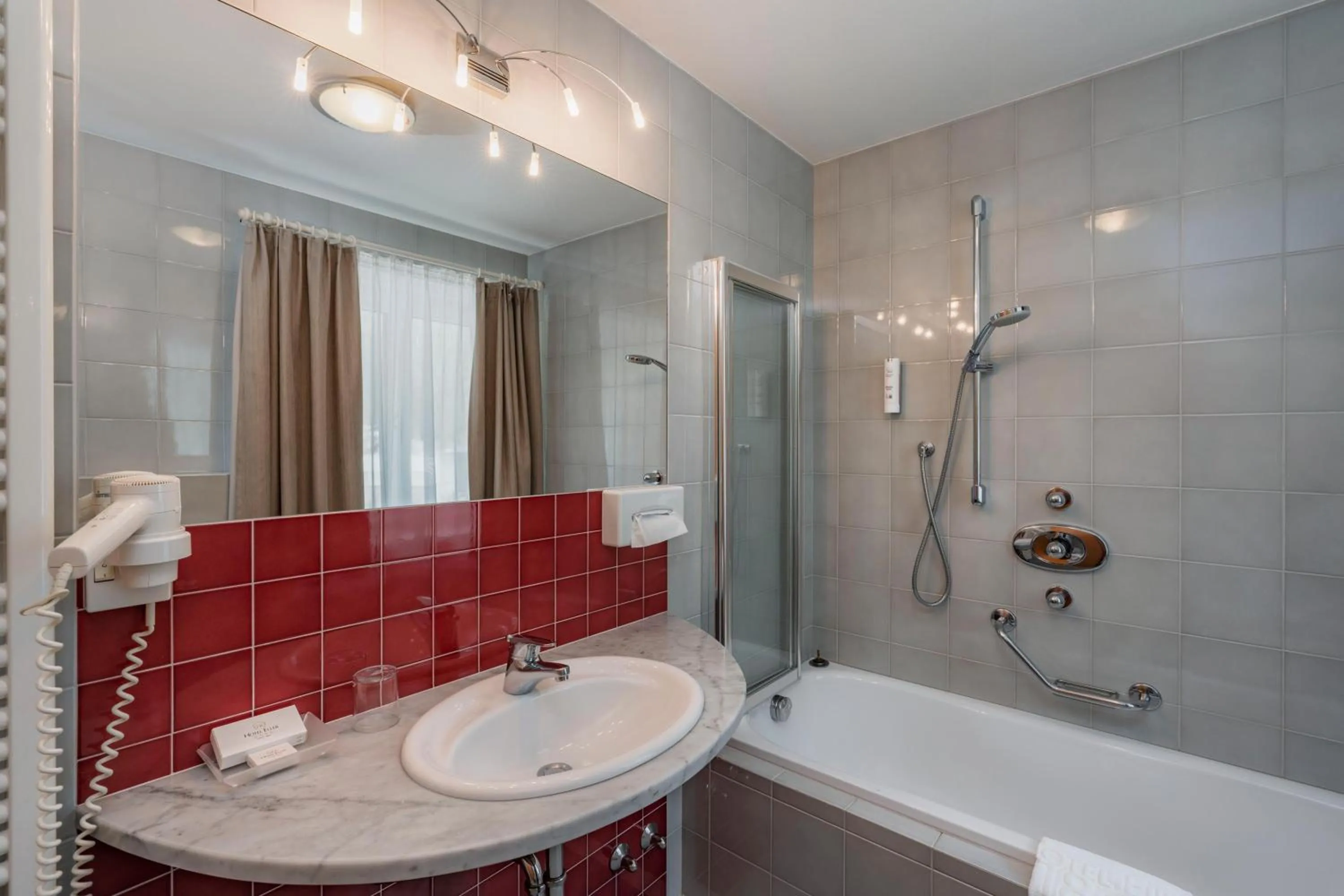 Bathroom in Hotel Eller