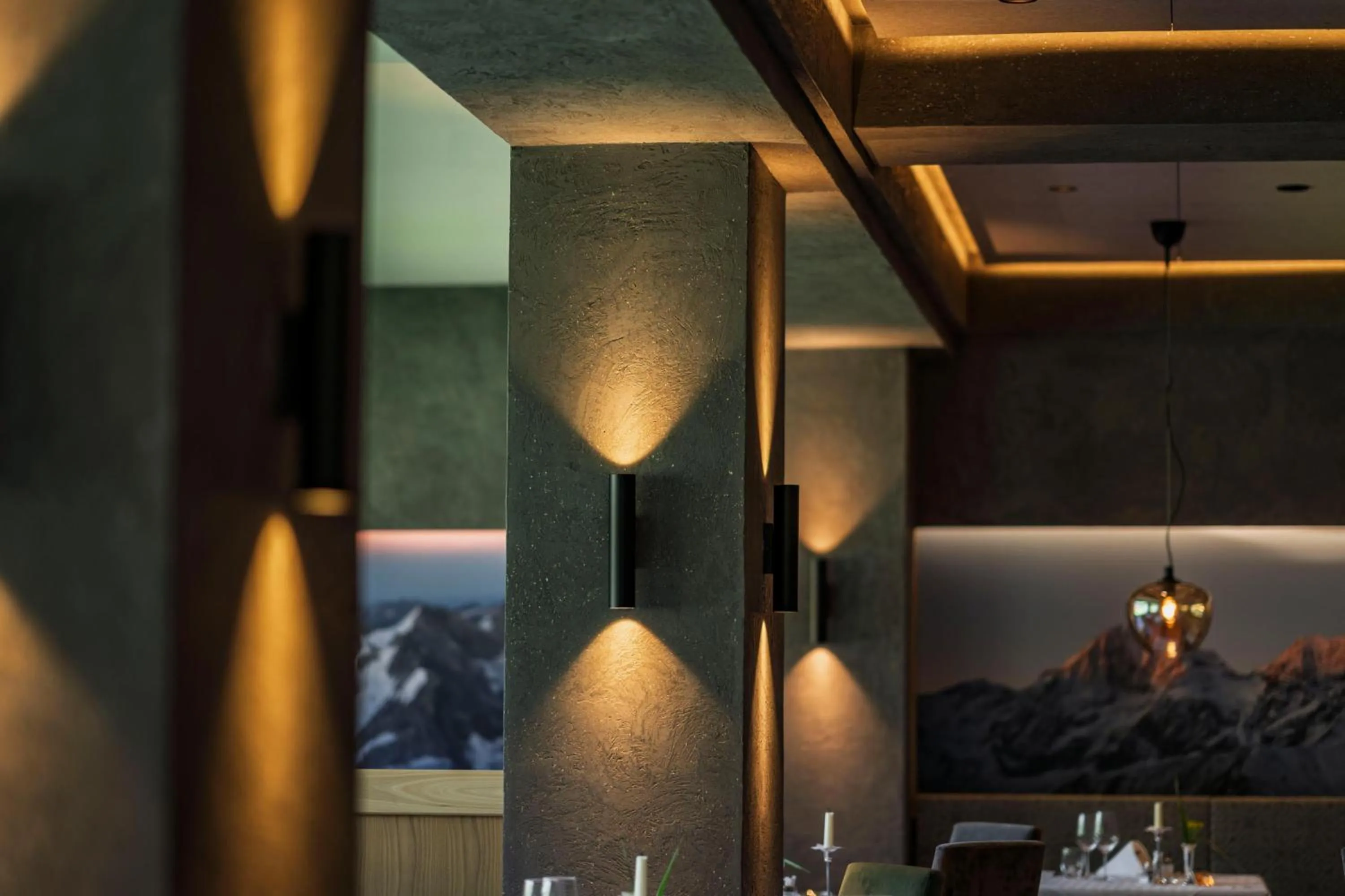 Restaurant/places to eat in Hotel Eller