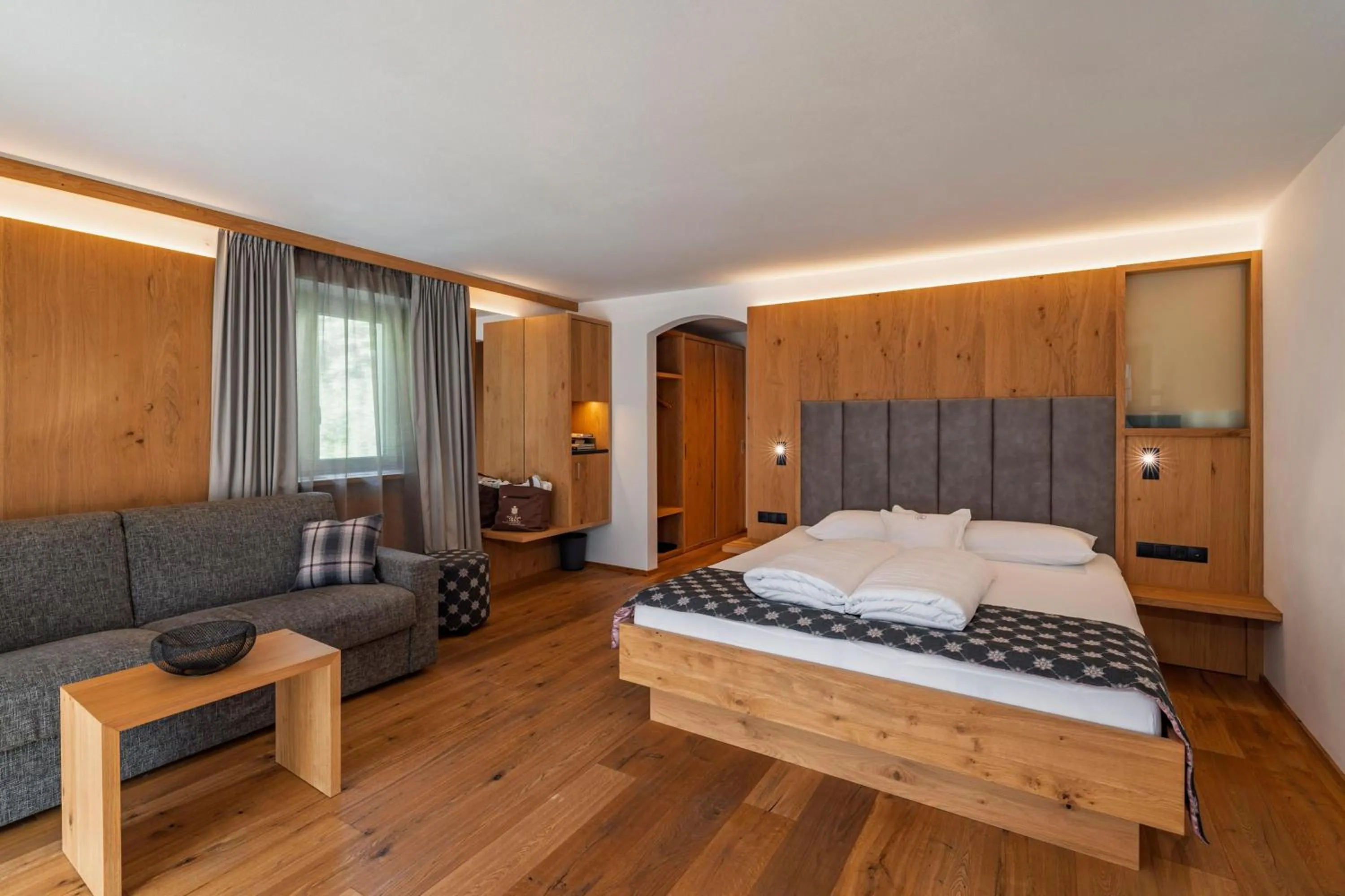 Photo of the whole room, Bed in Hotel Eller