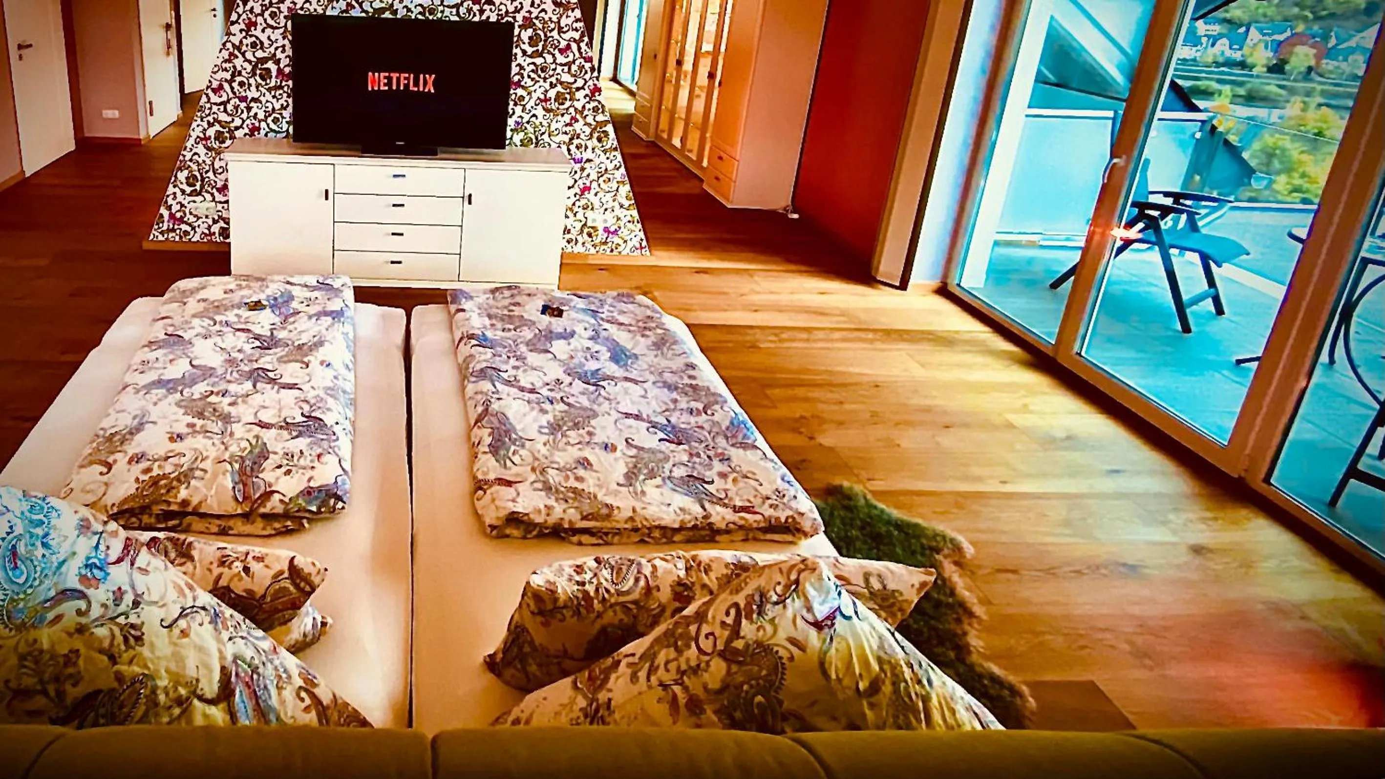 Photo of the whole room, Bed in Moselstern Parkhotel Krähennest