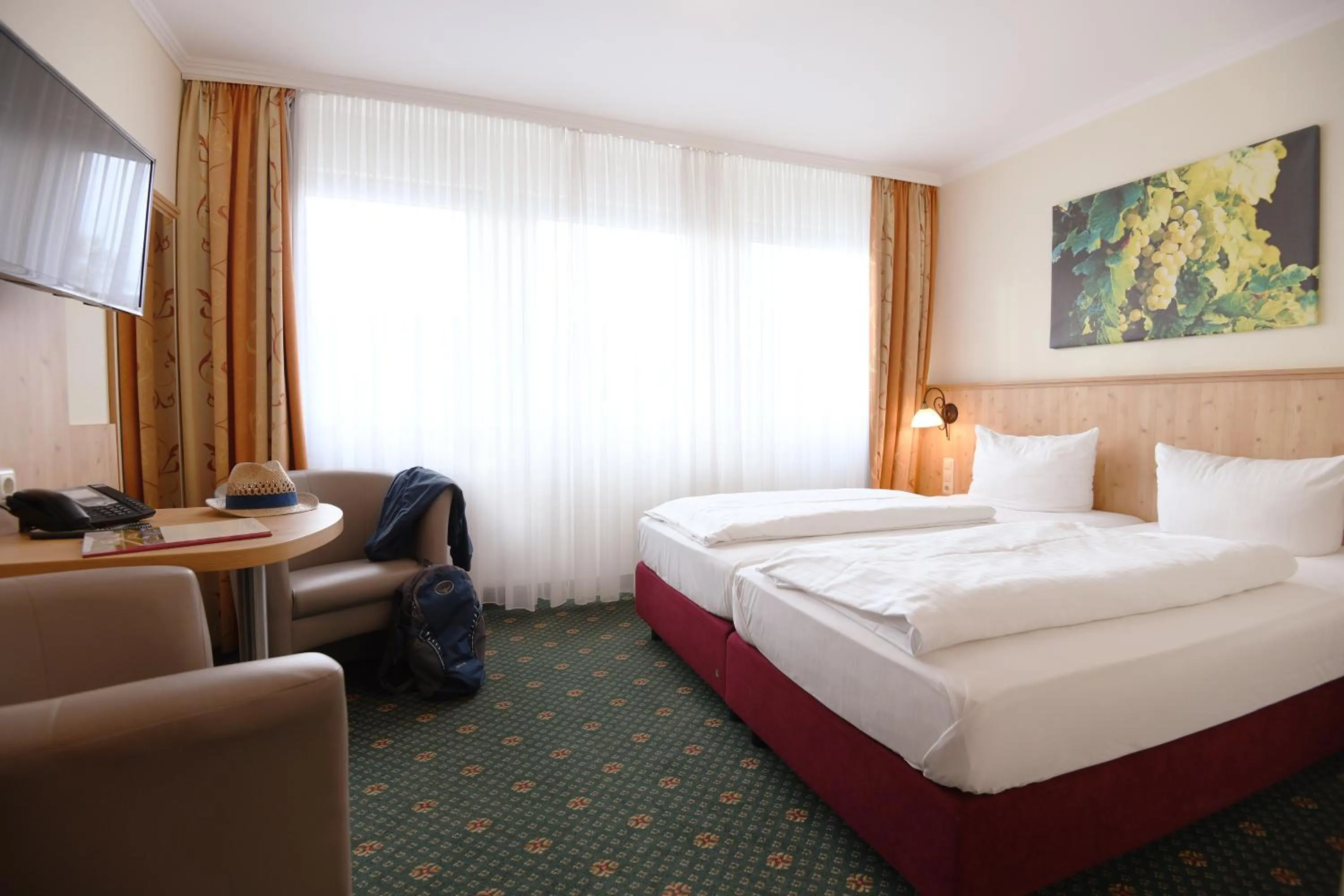 Photo of the whole room, Bed in Moselstern Parkhotel Krähennest
