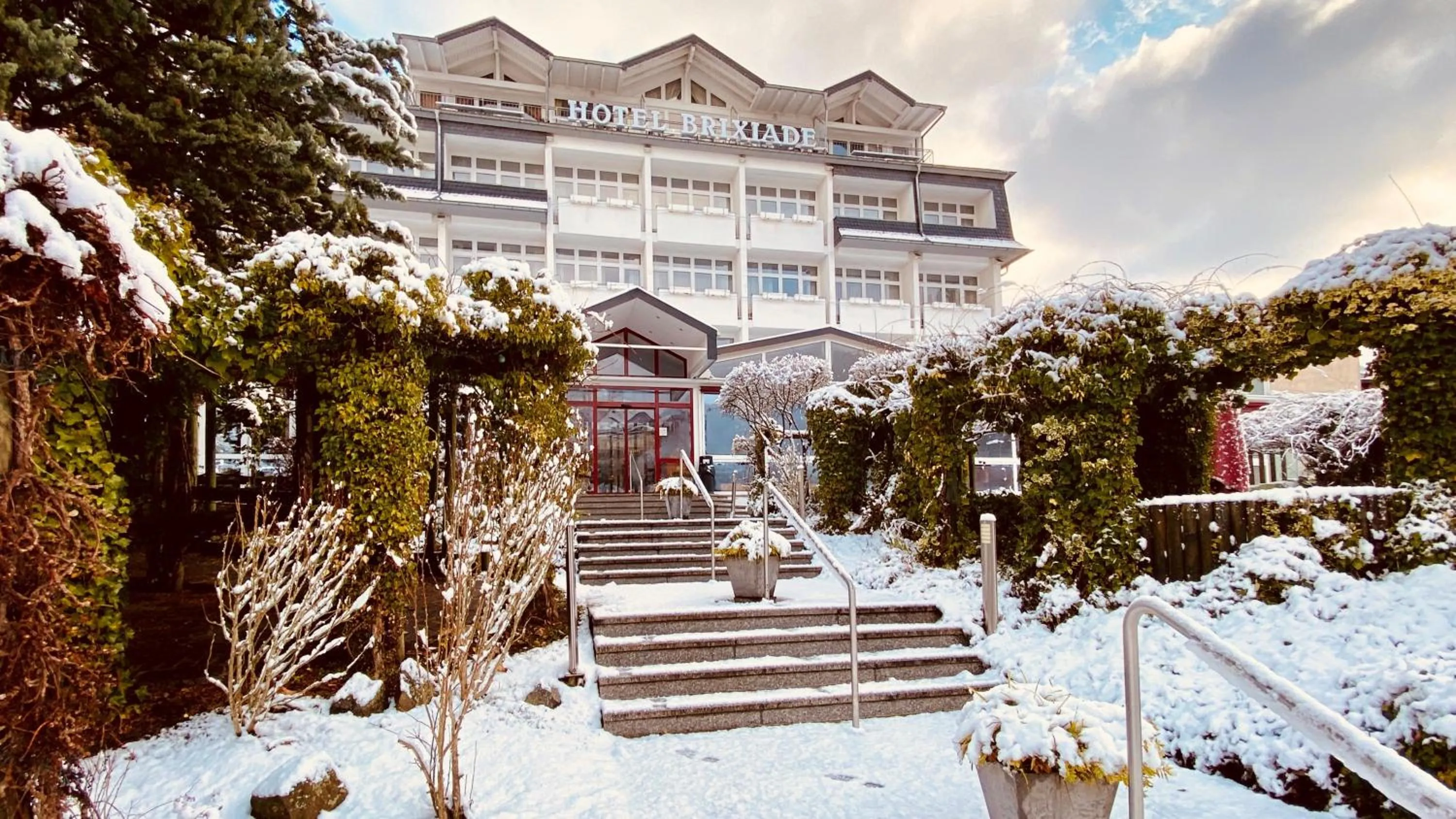 Property building in Moselstern Hotel Brixiade &Triton