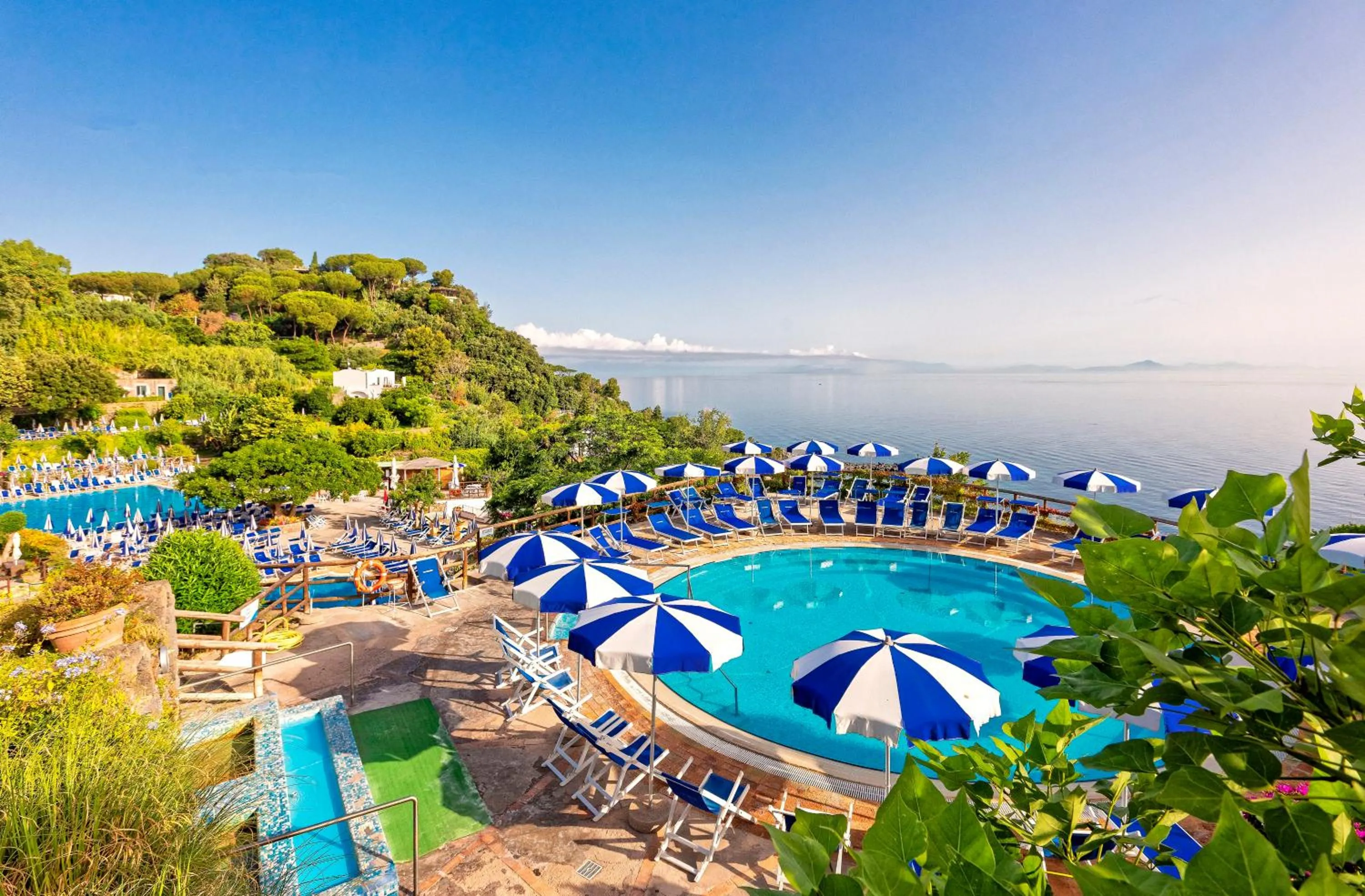 Pool view in Hotel Oasi Castiglione