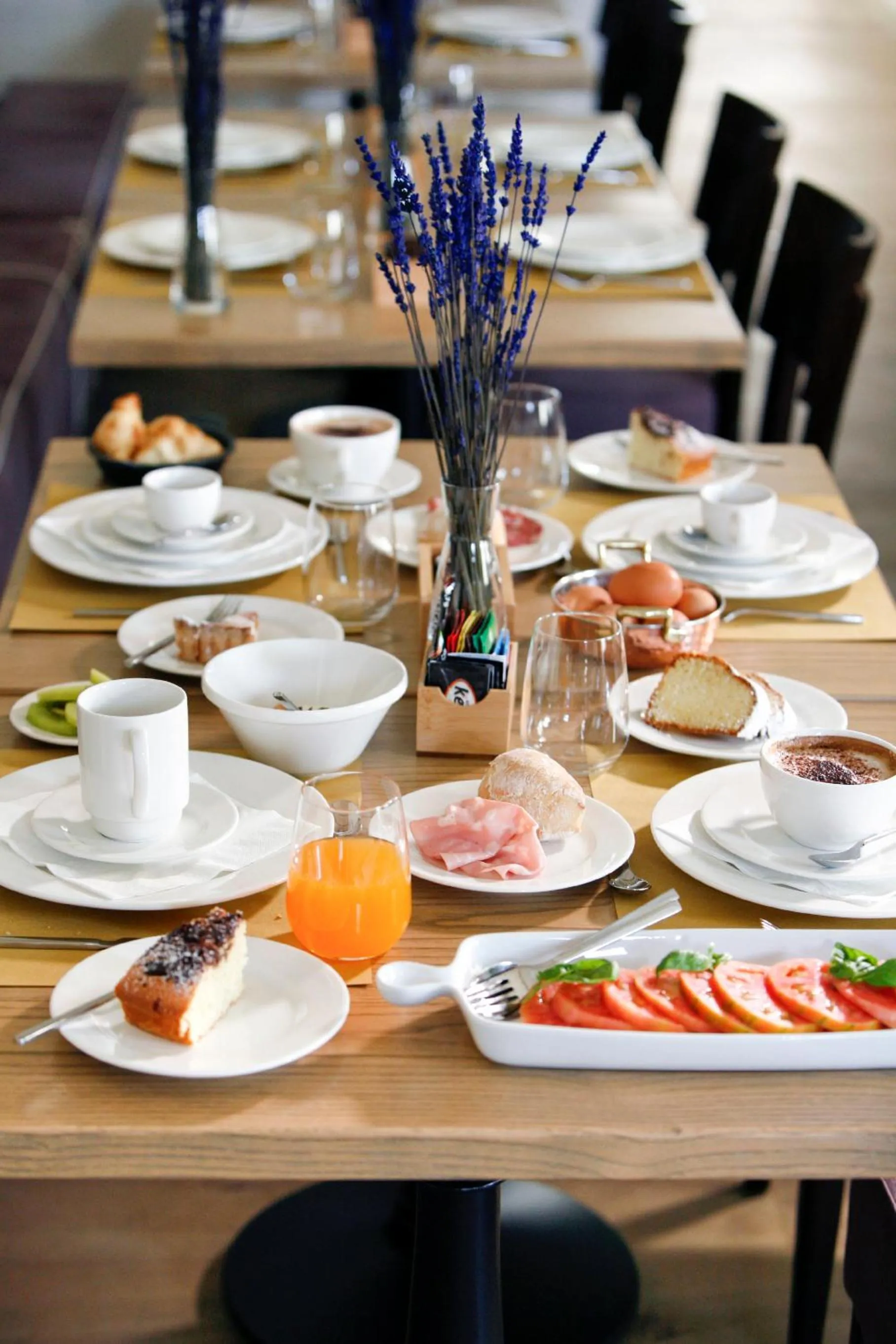 Breakfast in Unconventional Sorrento Coast