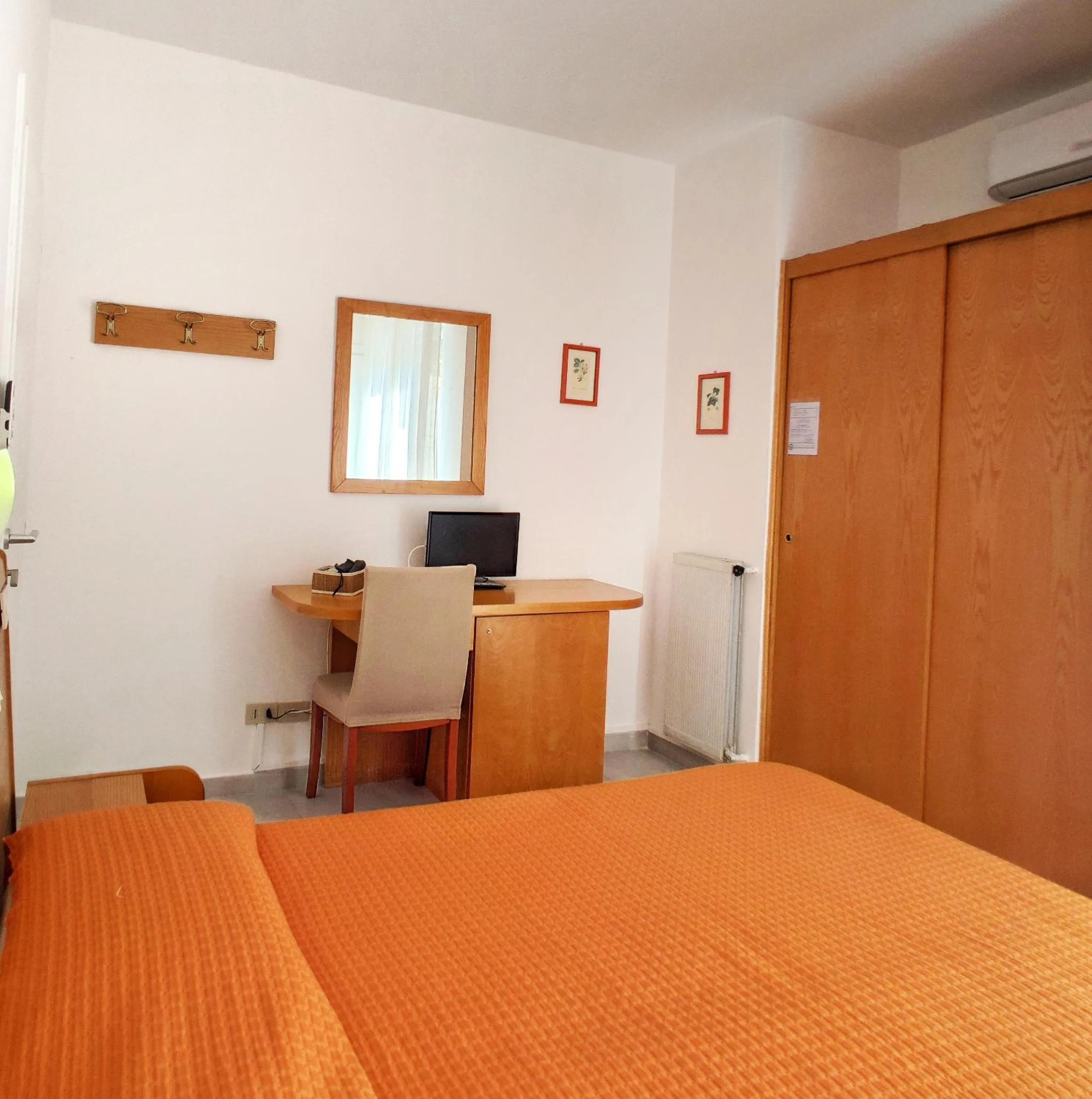 Photo of the whole room in Piccolo Hotel