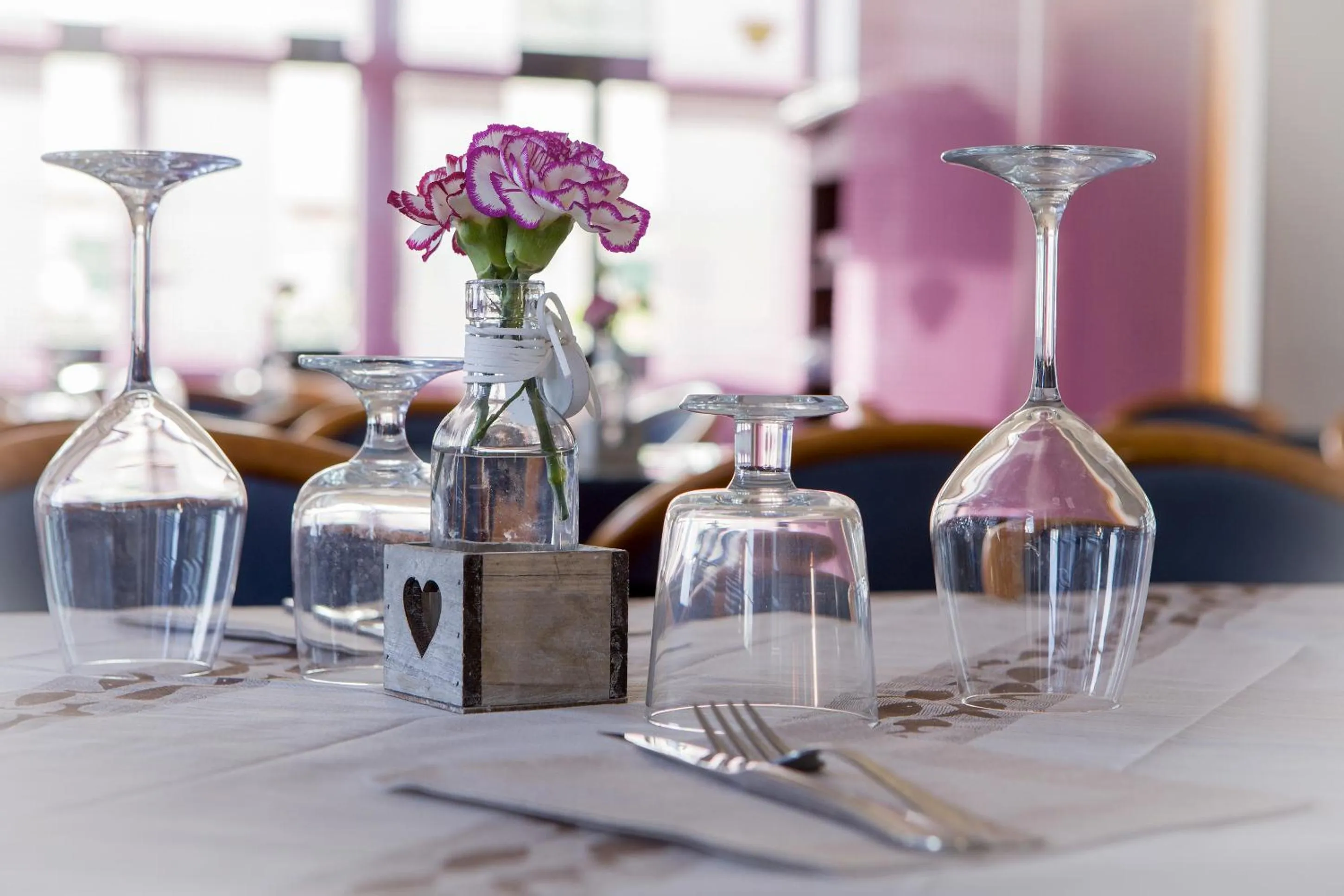 Restaurant/places to eat in Piccolo Hotel