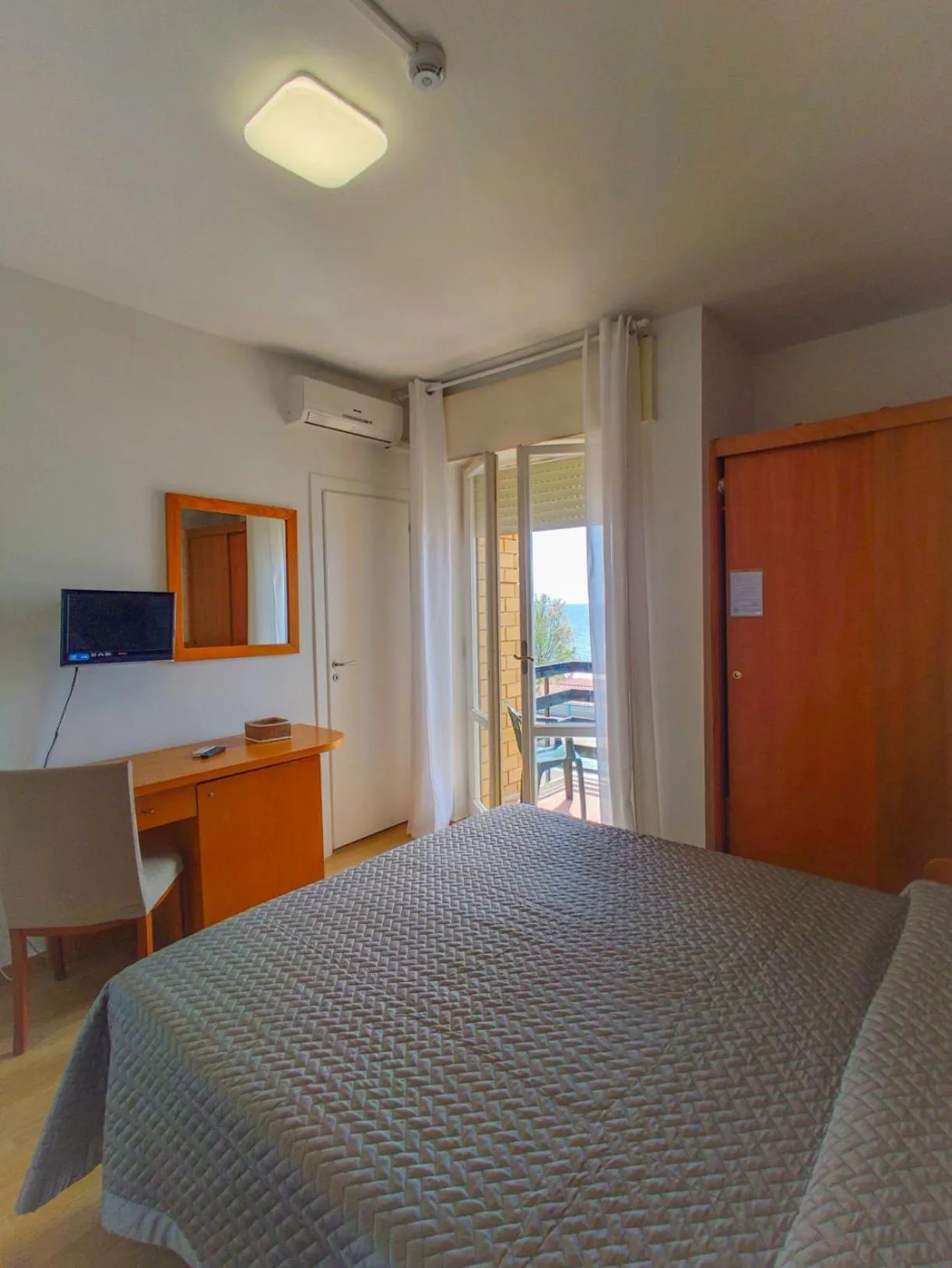 TV and multimedia in Piccolo Hotel