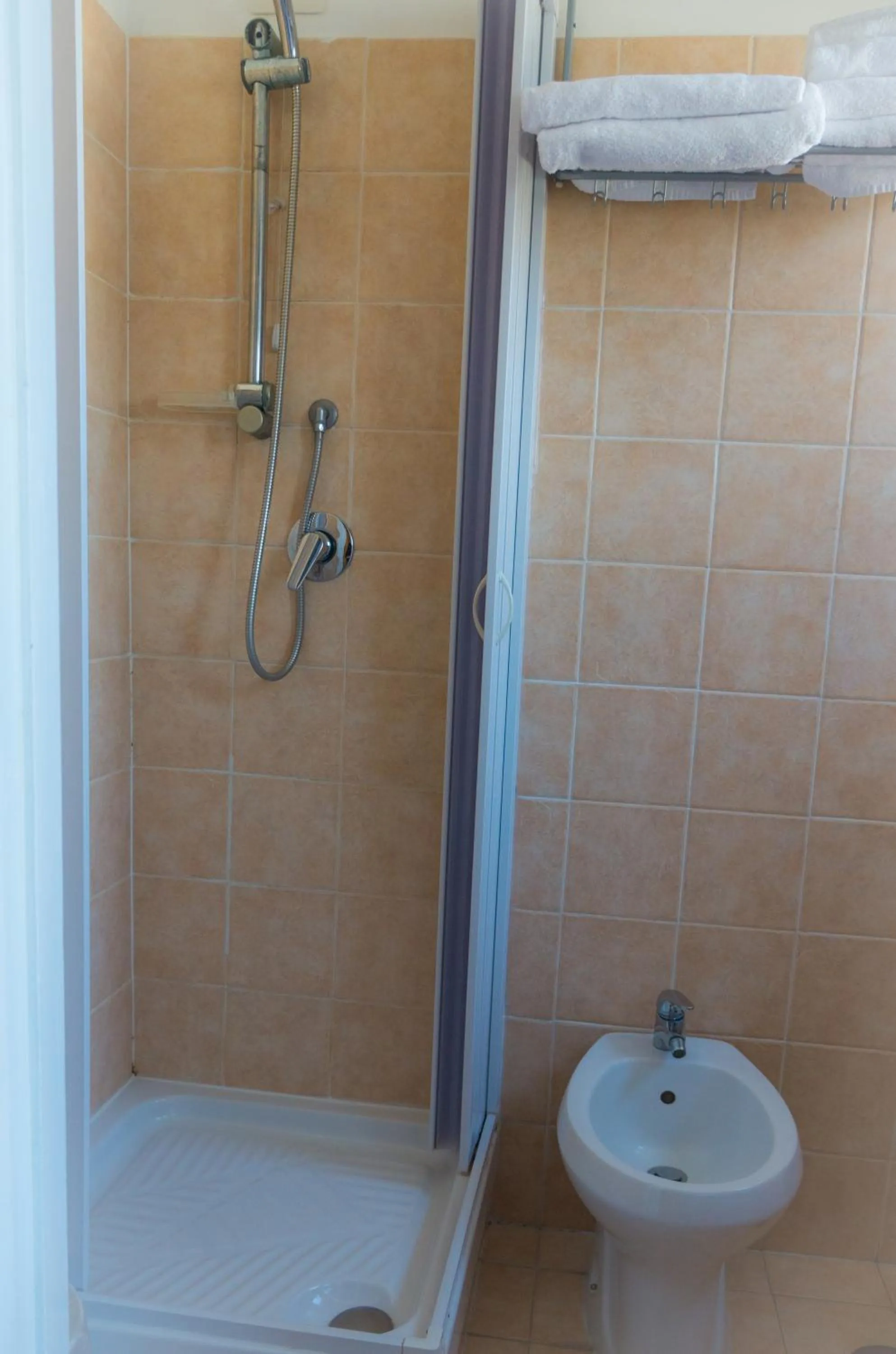 Bathroom in Piccolo Hotel