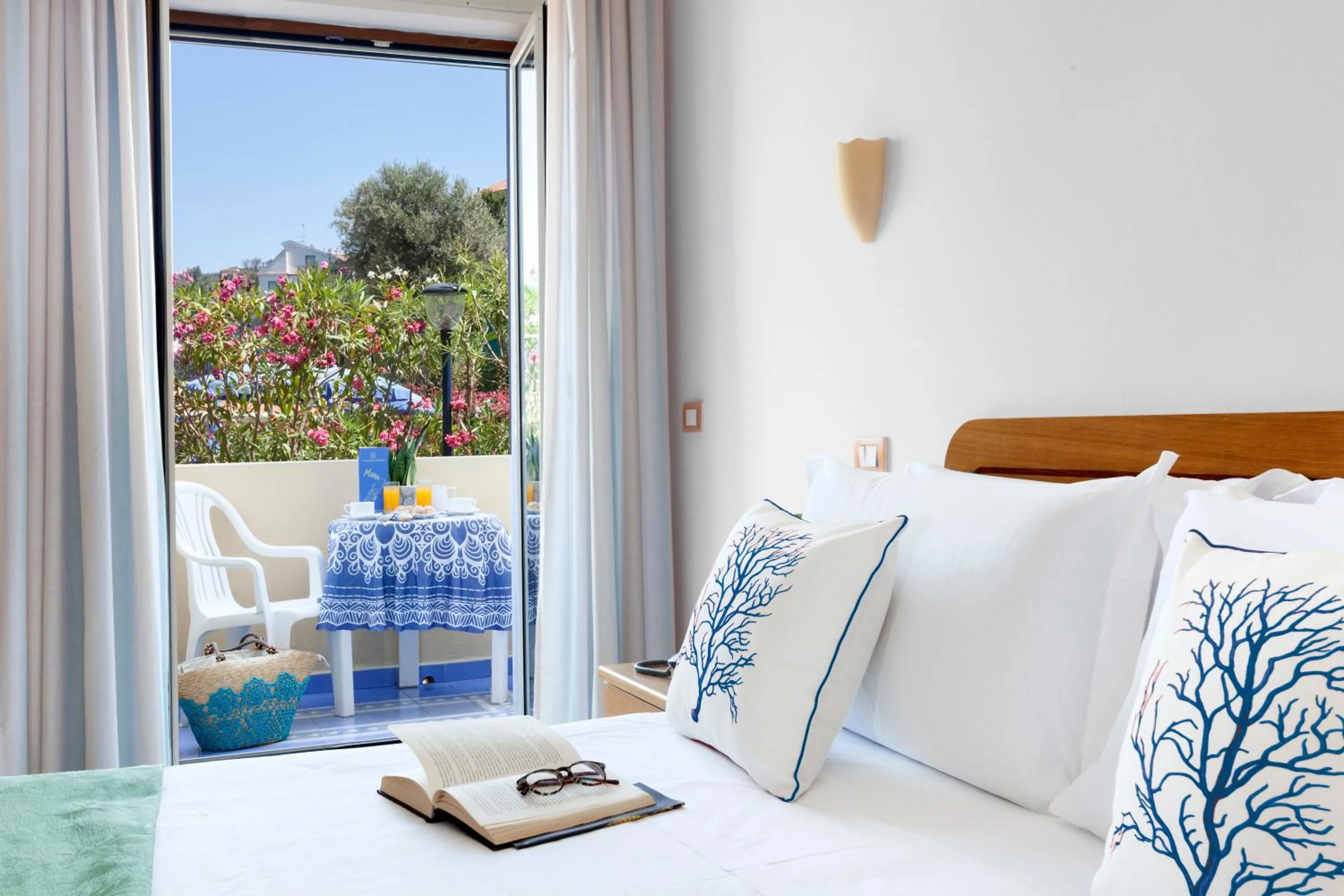 Bed in Hotel Piccolo Paradiso