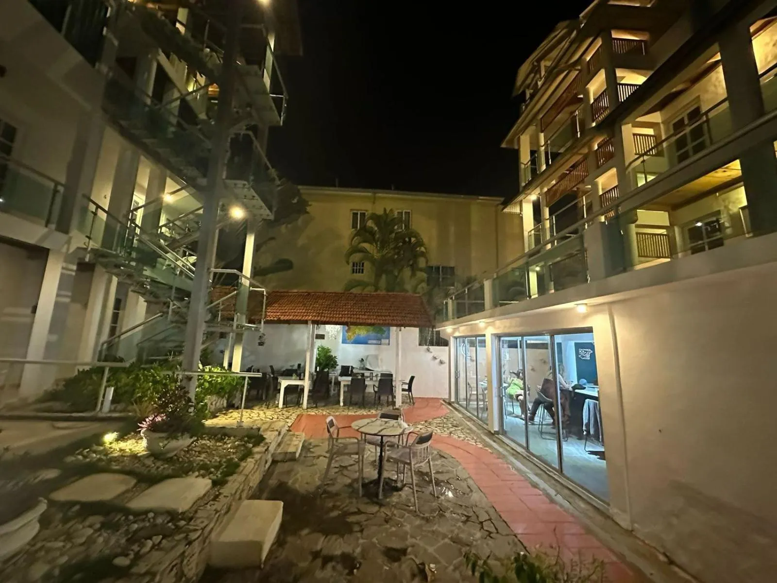 Property building in Hotel Neptuno Refugio