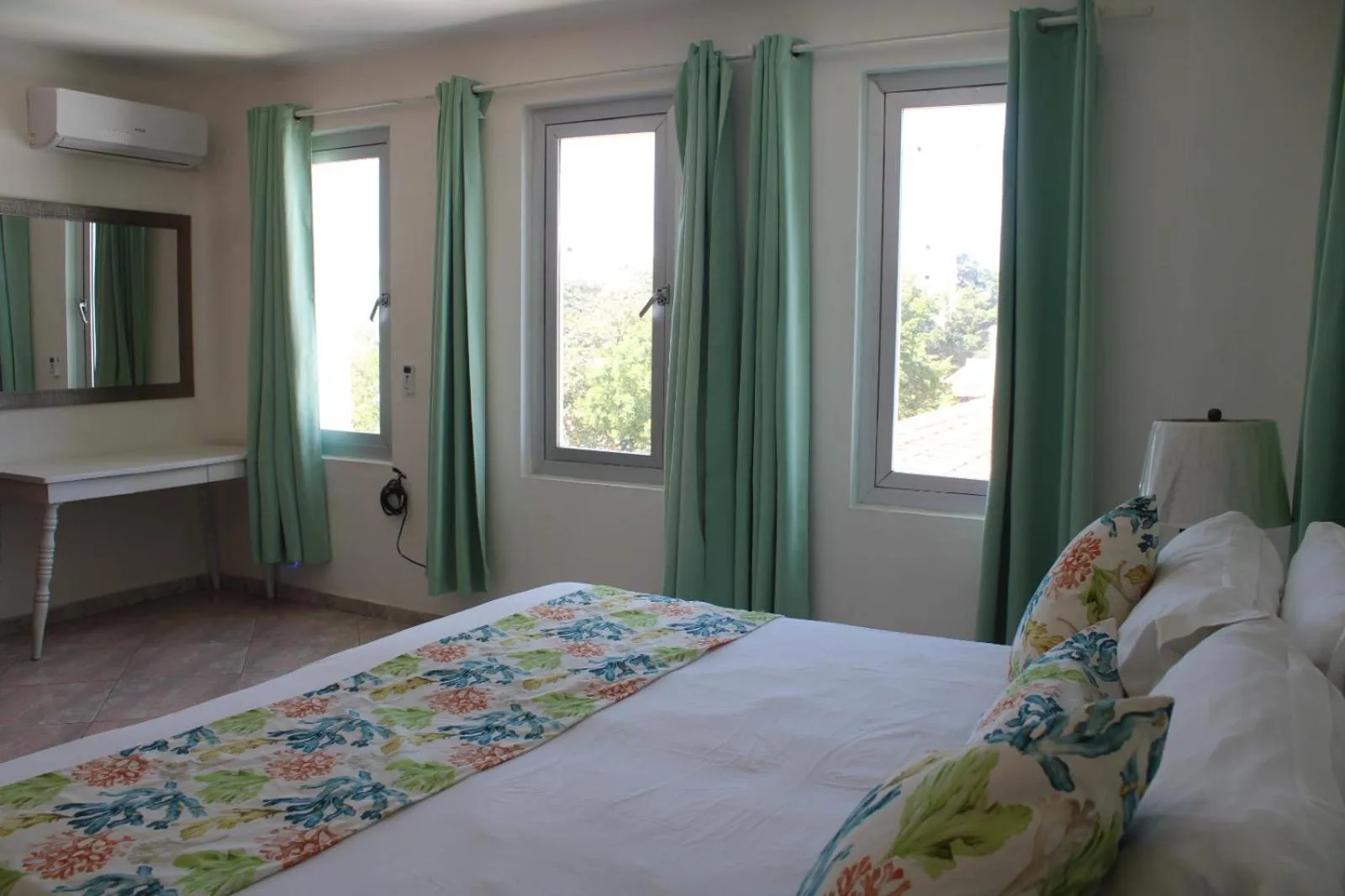 Bed in Hotel Neptuno Refugio